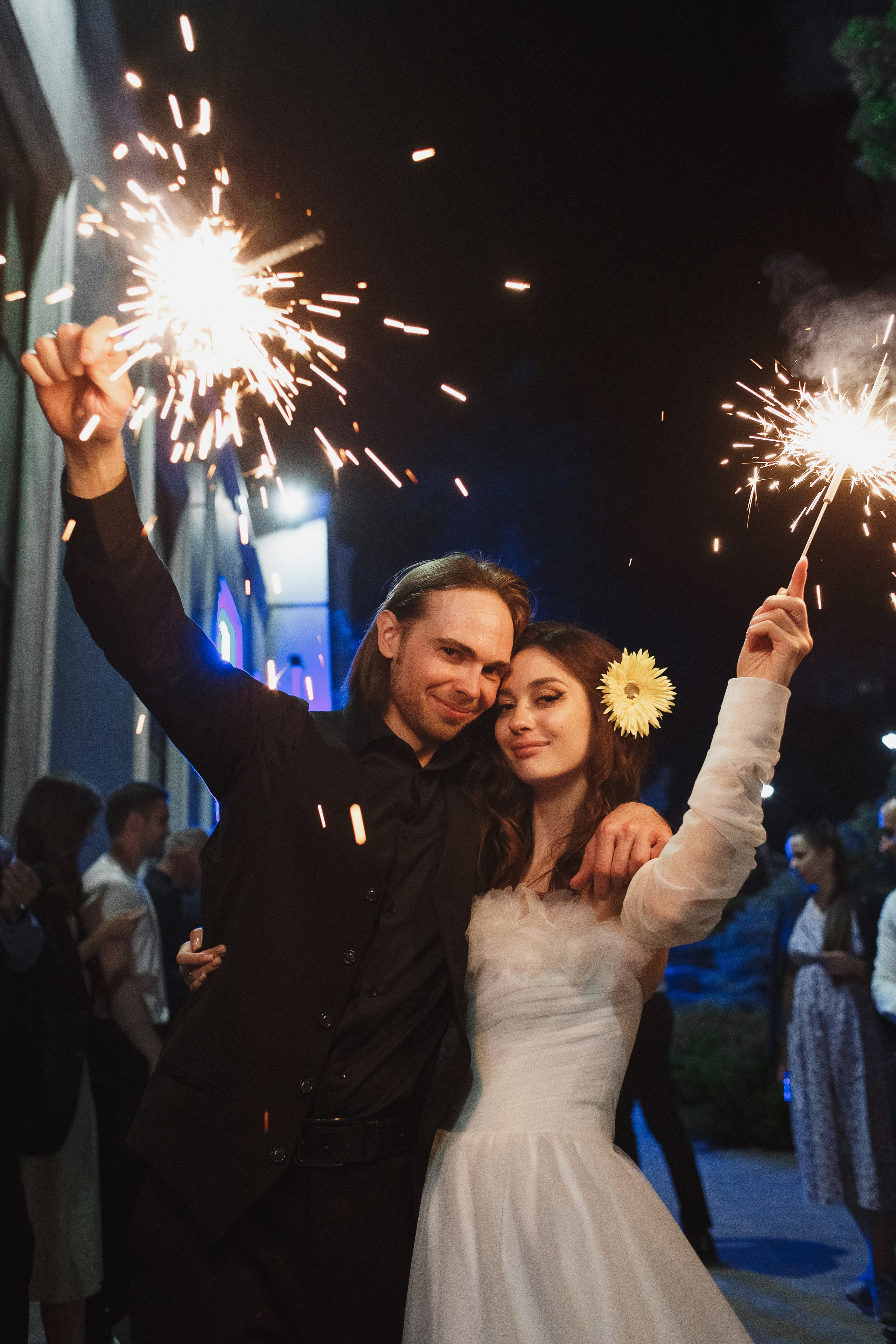 Свадебная фотосессия Михаила и Валерии на Чеховской набережной. Свадебный и семейный фотограф в Таганроге Бакарюк Антон