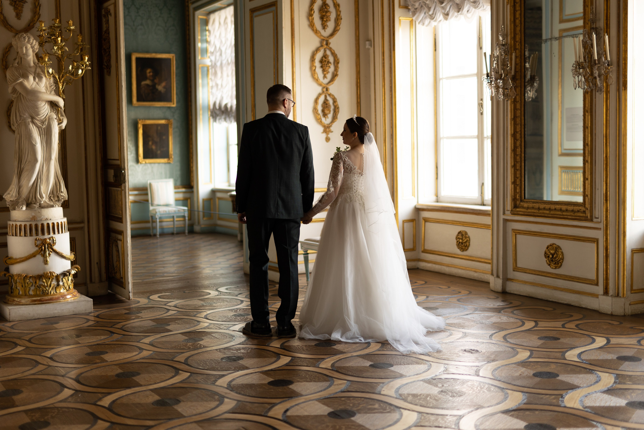 Свадебная фотосессия москва, свадебный фотограф москва, свадебный фотограф казань, локации для свадебной фотосессии, невеста, свадбеное платье, фотограф на свадьбу, свадебный букет москва, свадебный визажист москва