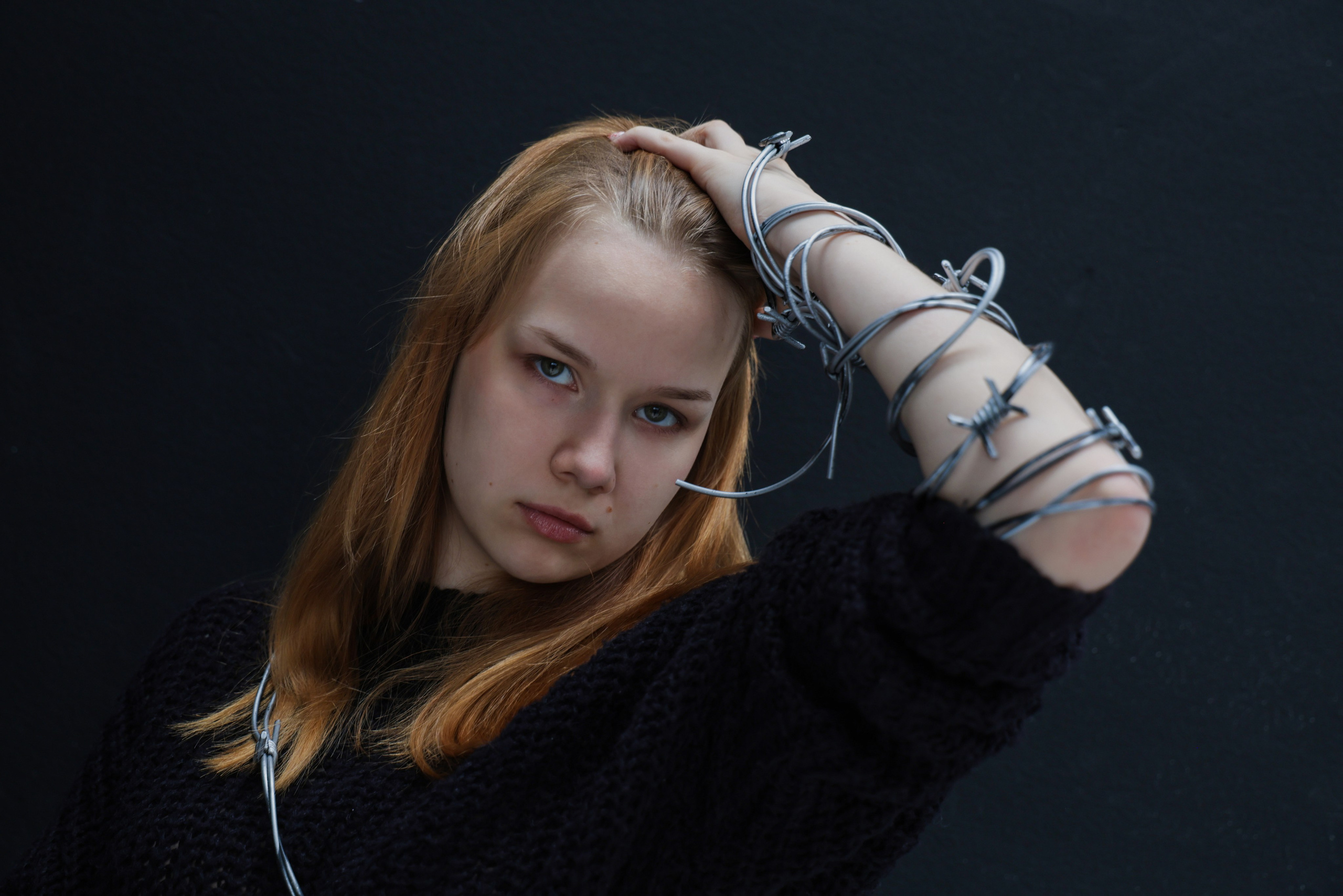 Wires. Portrait photographer based in Toronto — Blinova Mariia