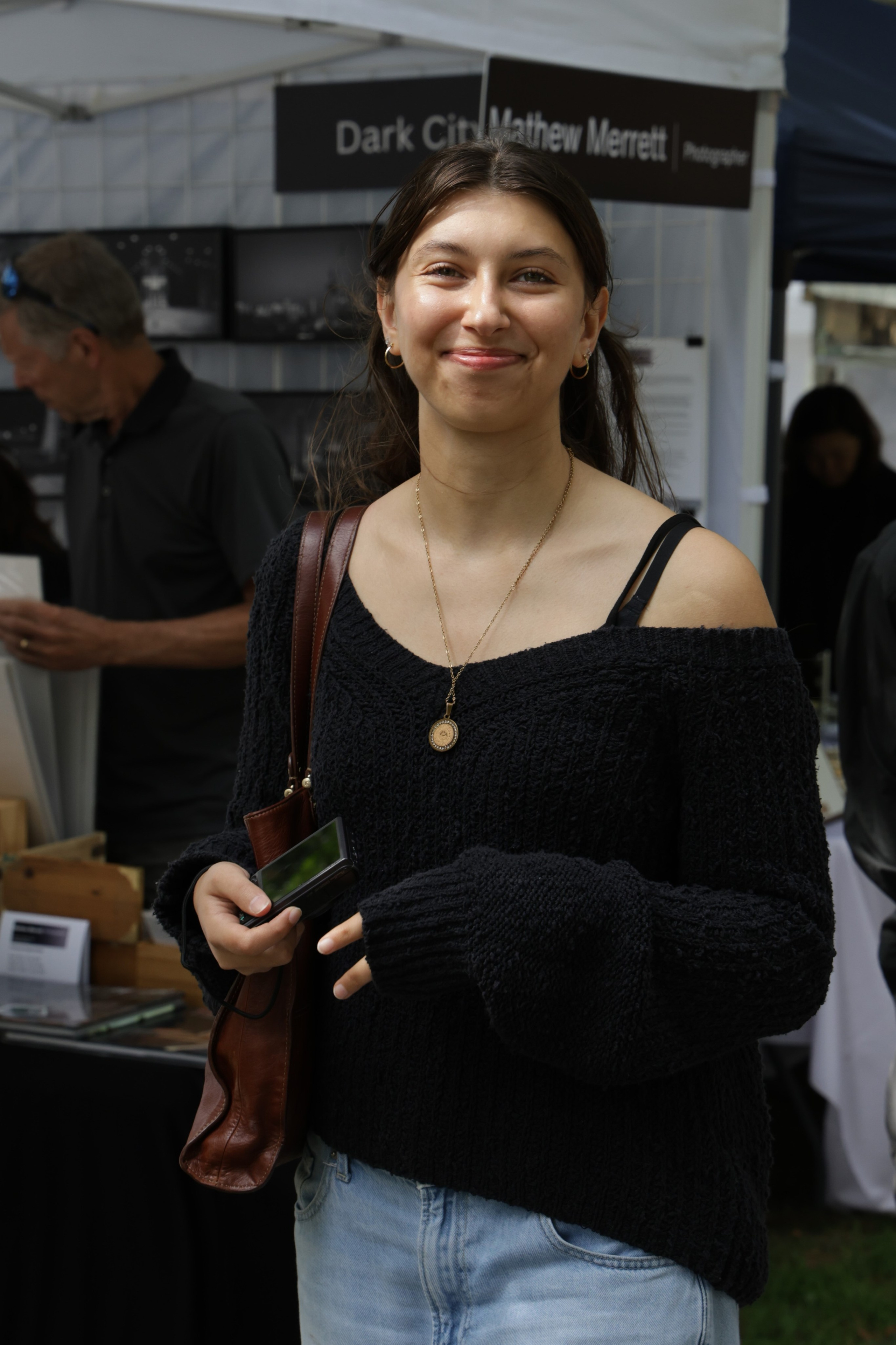 Queen St West Art Crawl. Portrait photographer based in Toronto — Blinova Mariia