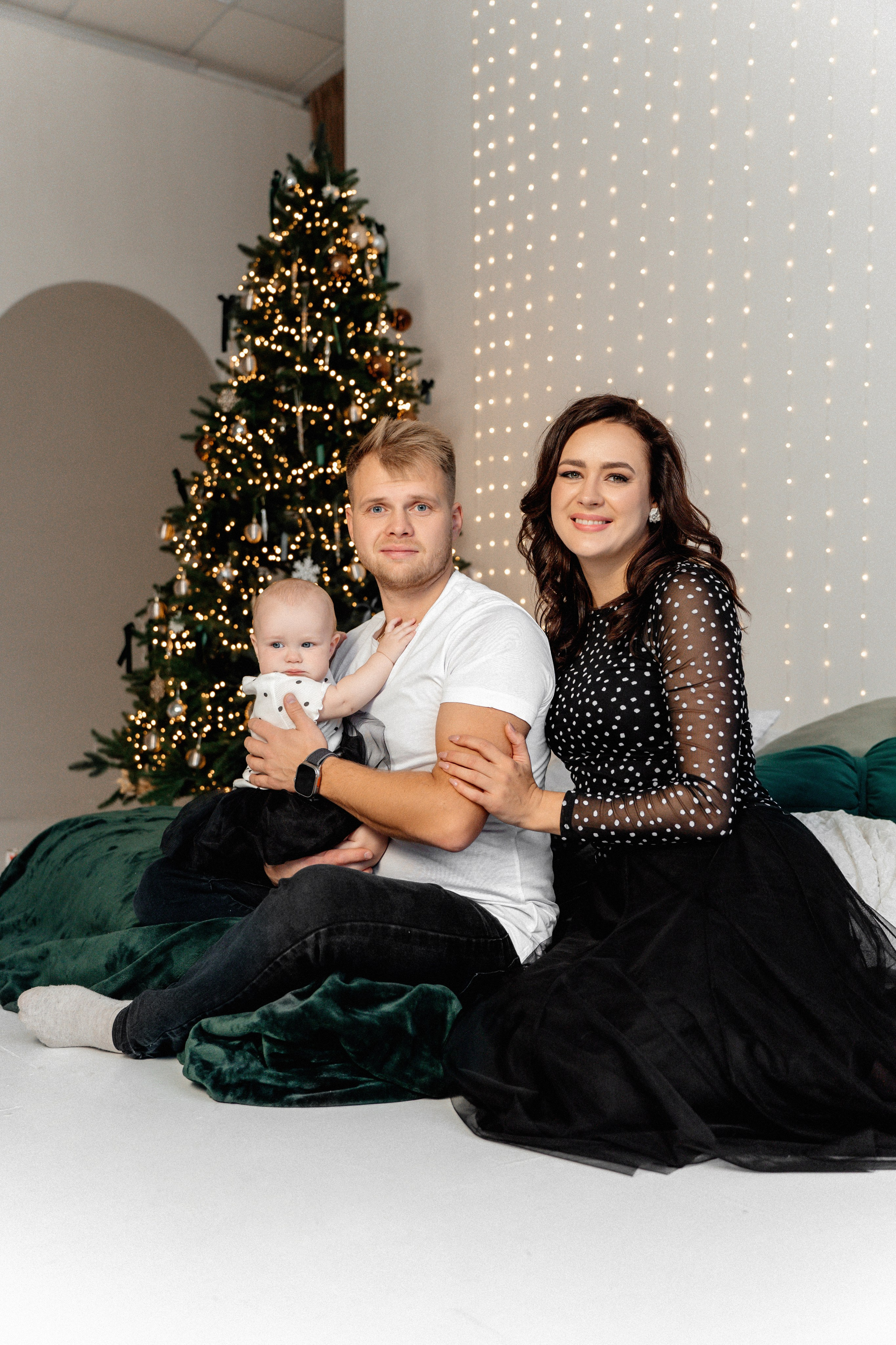 Новогоднее волшебство большой дружной семьи. Ваш семейный фотограф в Минске — Вика Трегубова