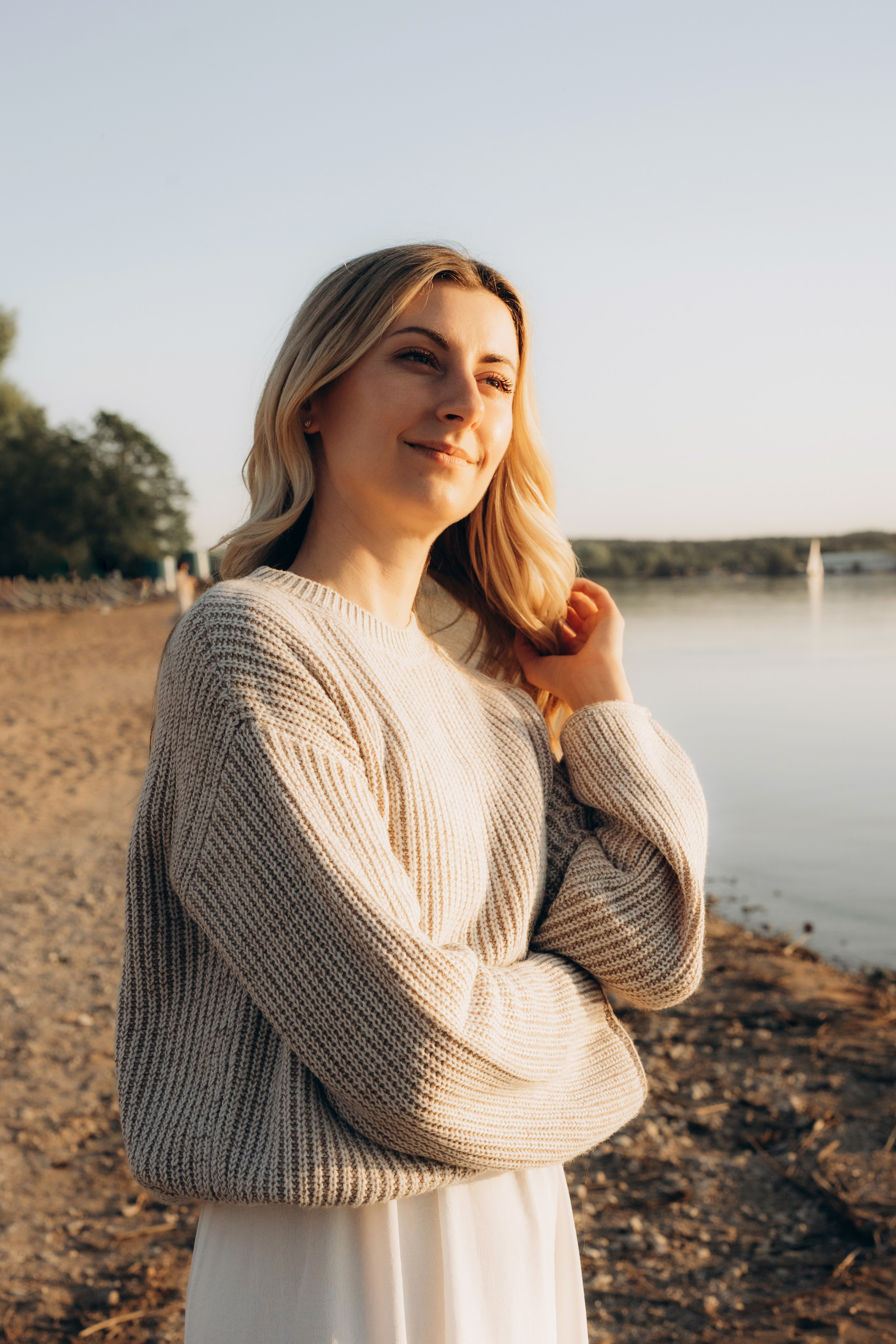 Весеннее тепло семьи на берегу Минского моря. Ваш семейный фотограф в Минске — Вика Трегубова