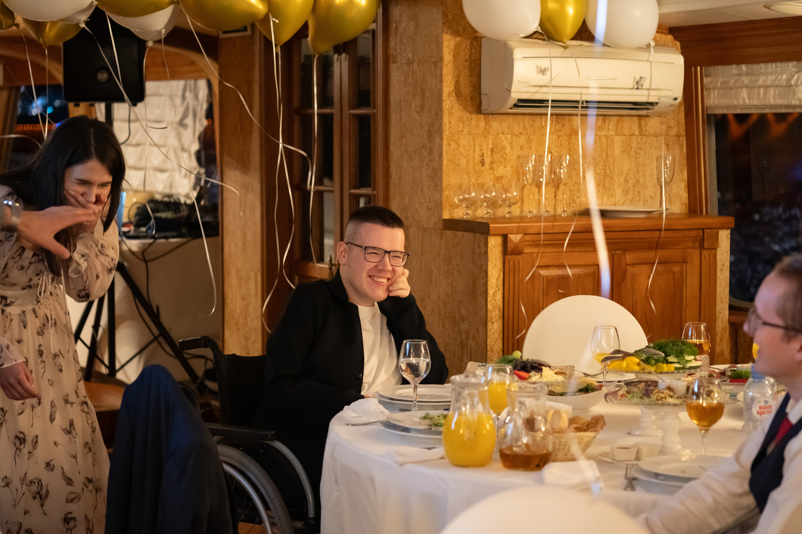 Выпускной вечер 11 класс на теплоходе. Детский и семейный фотограф г. Москва Оксана Катаджи