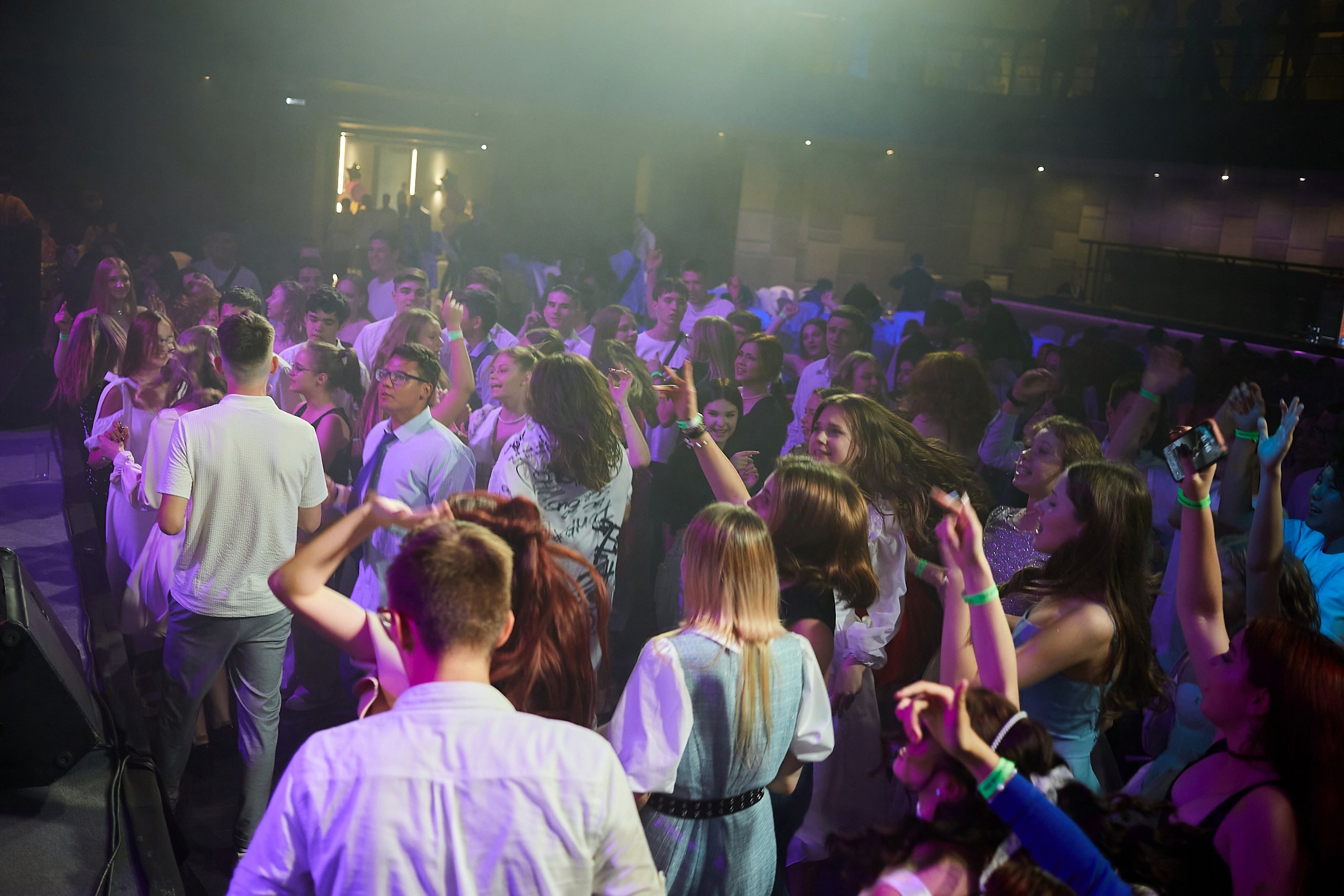 Выпускной 9 класс 2024. Фотограф и Видеограф в Москве. Олег Корушев