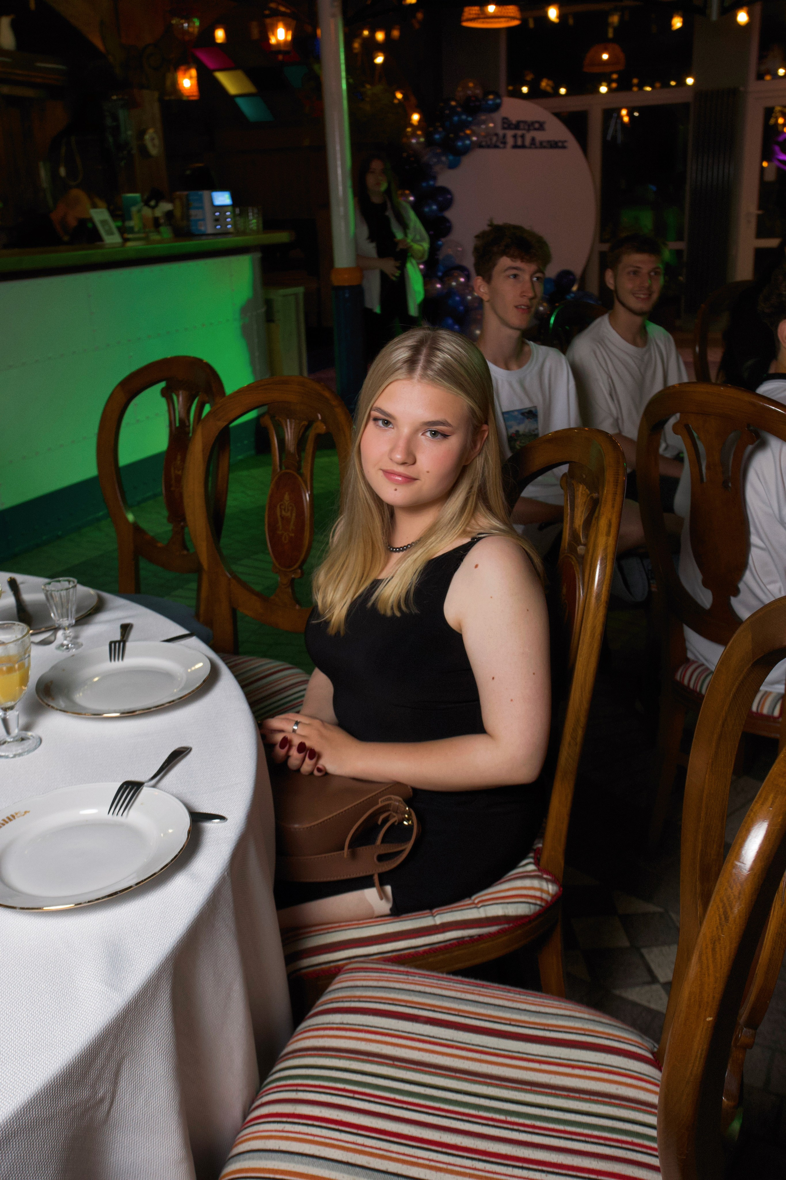 ВЫПУСКНОЙ «КОКОМО» 27.06.24. Репортажный фотограф Анапа