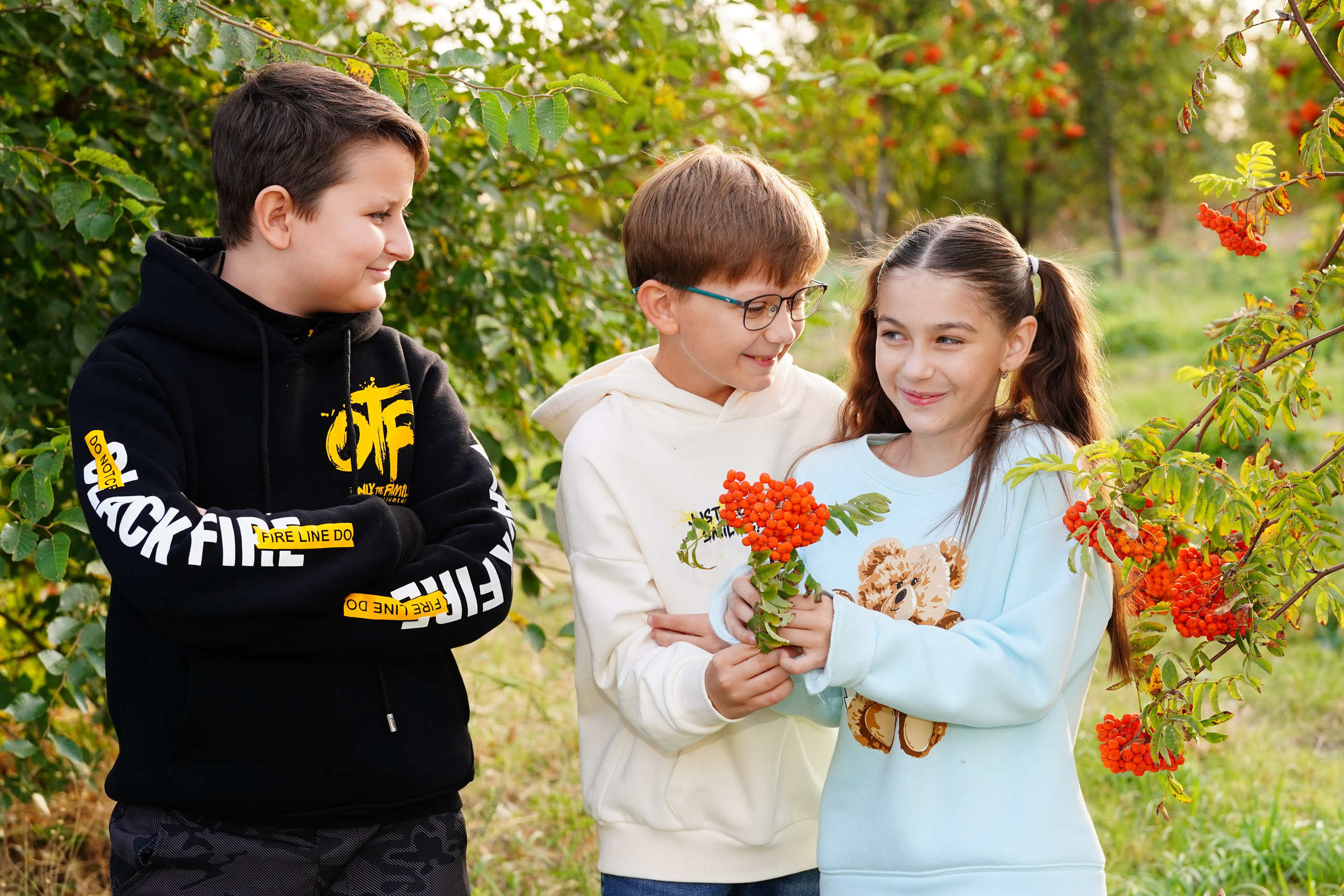 Парк Суворовский — 4 кл -стиль свободный. MEMENTO.Выпускные альбомы, школьные, юбилейные и другие книги. Ростов-на-Дону