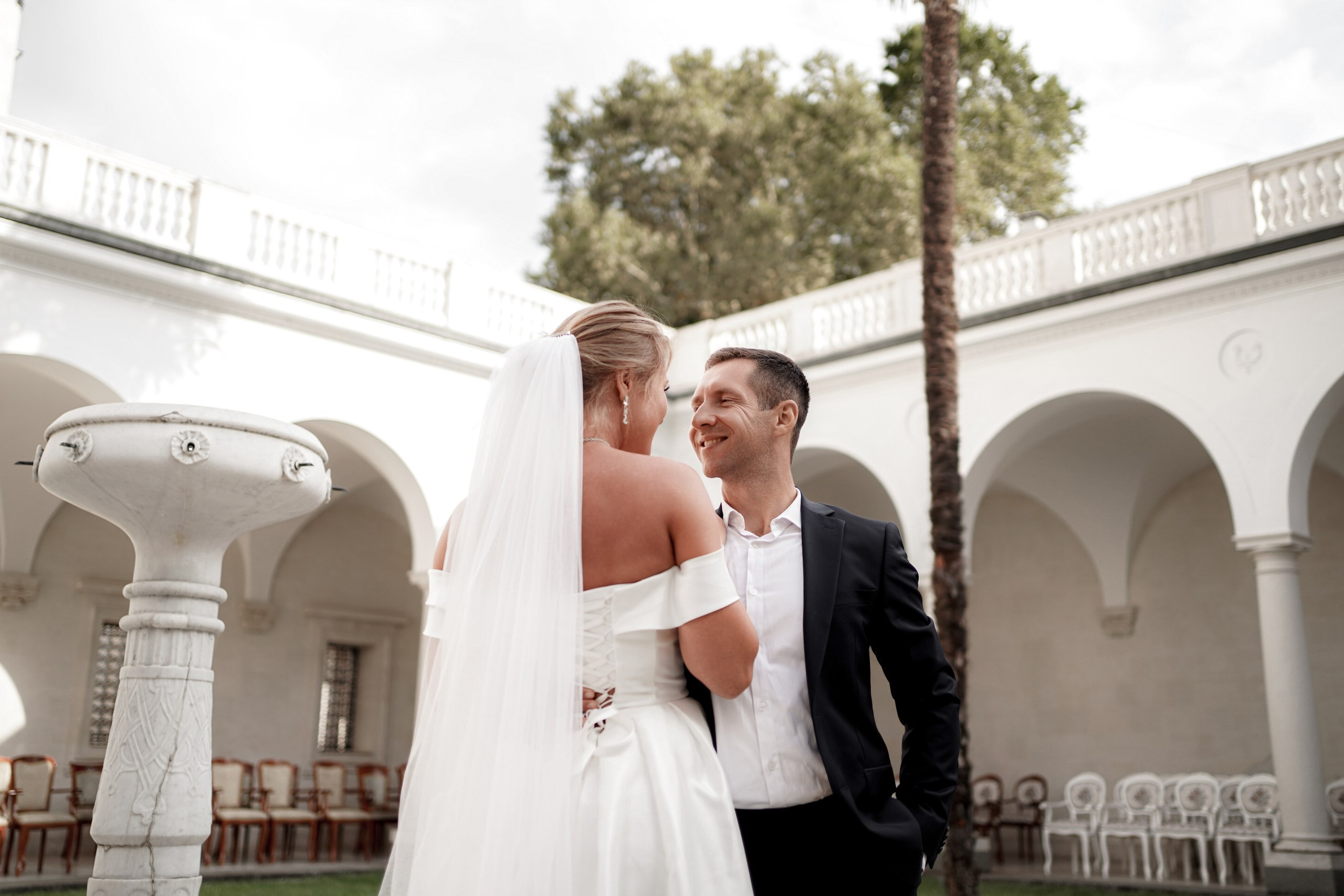 Свадебная фотосессия в Ливадийском дворце. Крым. Фотограф Алёна Чёботова. Свадебный фотограф в Ростове-на-Дону. Таинство Крещения и Венчания, семейные фотосессии. Алёна Чёботова