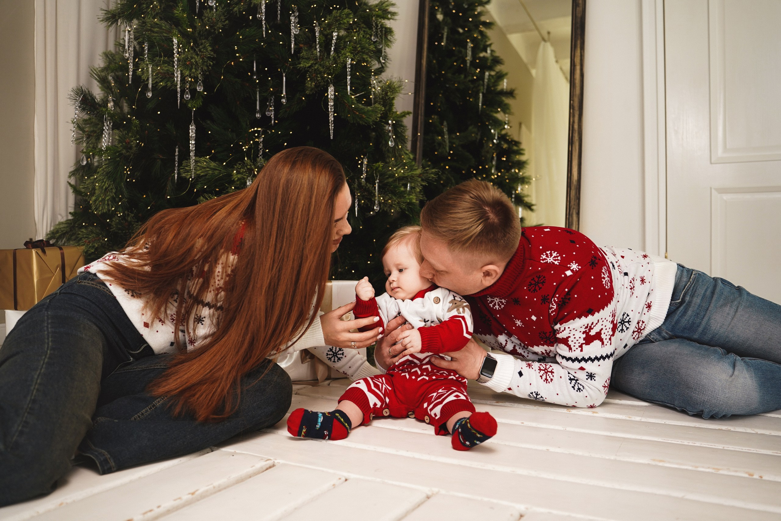 Семейная фотосессия в студии Blanc. Свадебный фотограф в Ростове-на-Дону. Таинство Крещения и Венчания, семейные фотосессии. Алёна Чёботова