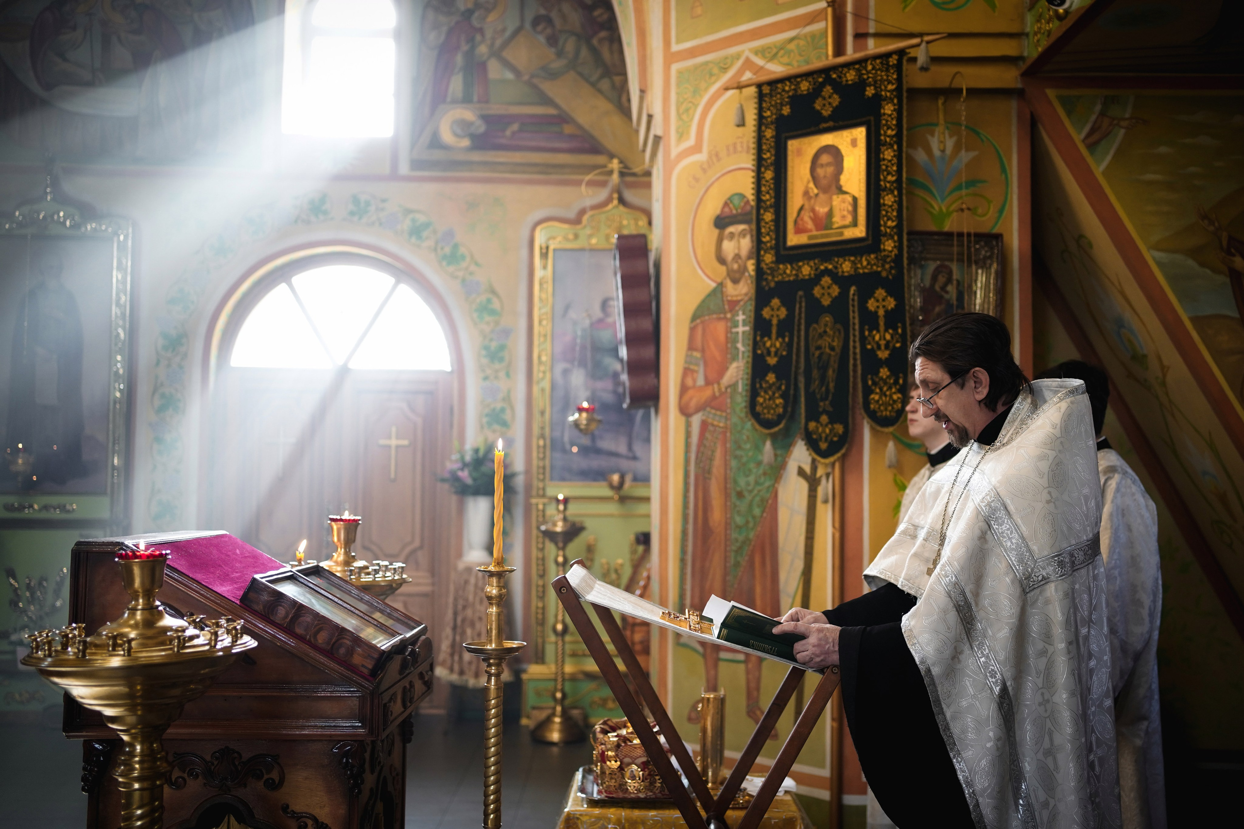 Венчание в Троицком храме. Свадебный фотограф в Ростове-на-Дону. Таинство Крещения и Венчания, семейные фотосессии. Алёна Чёботова