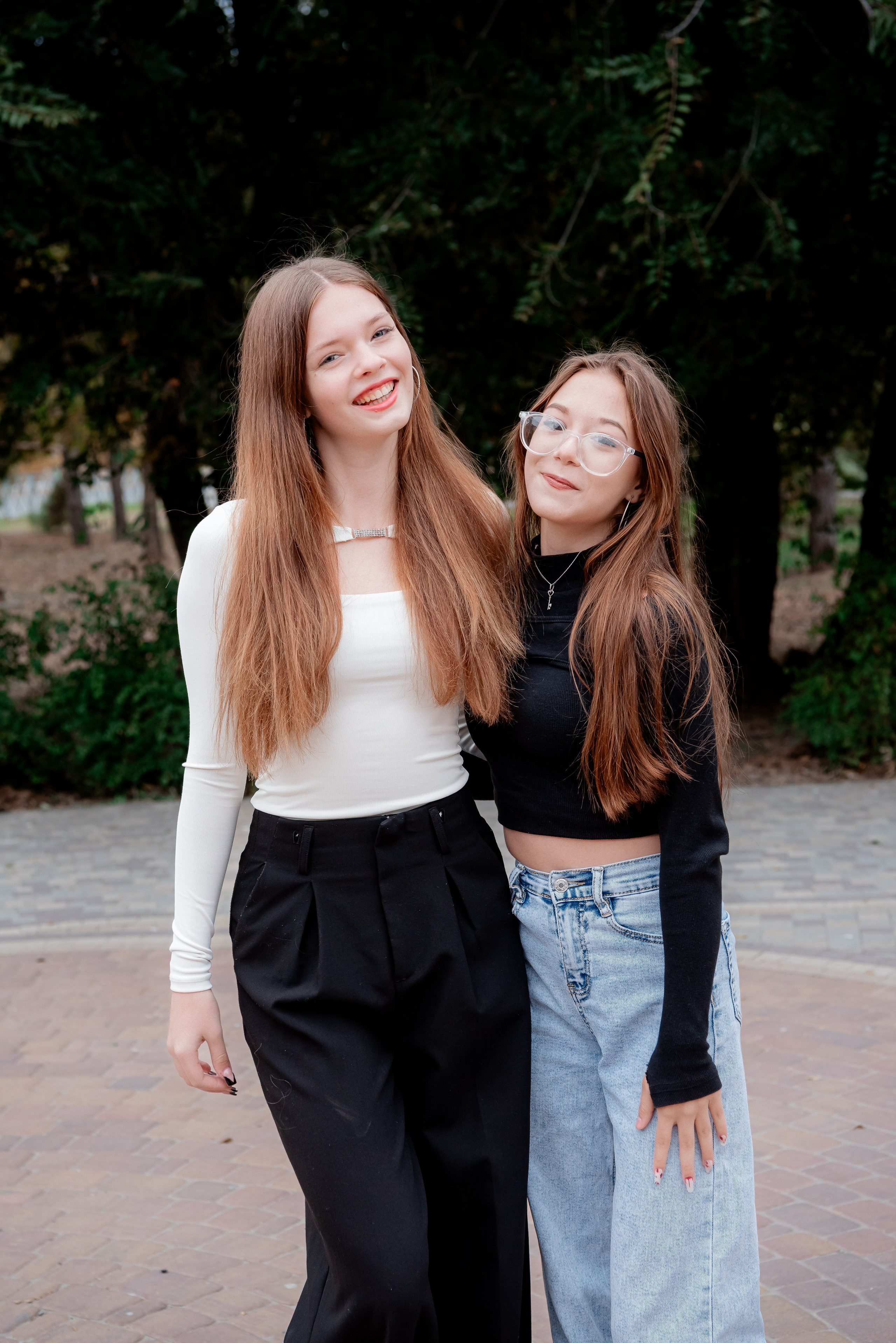 Фотосессия в парке для альбома школьники 9 класс. Фотограф в Волгограде и Волжском Александр Горбань