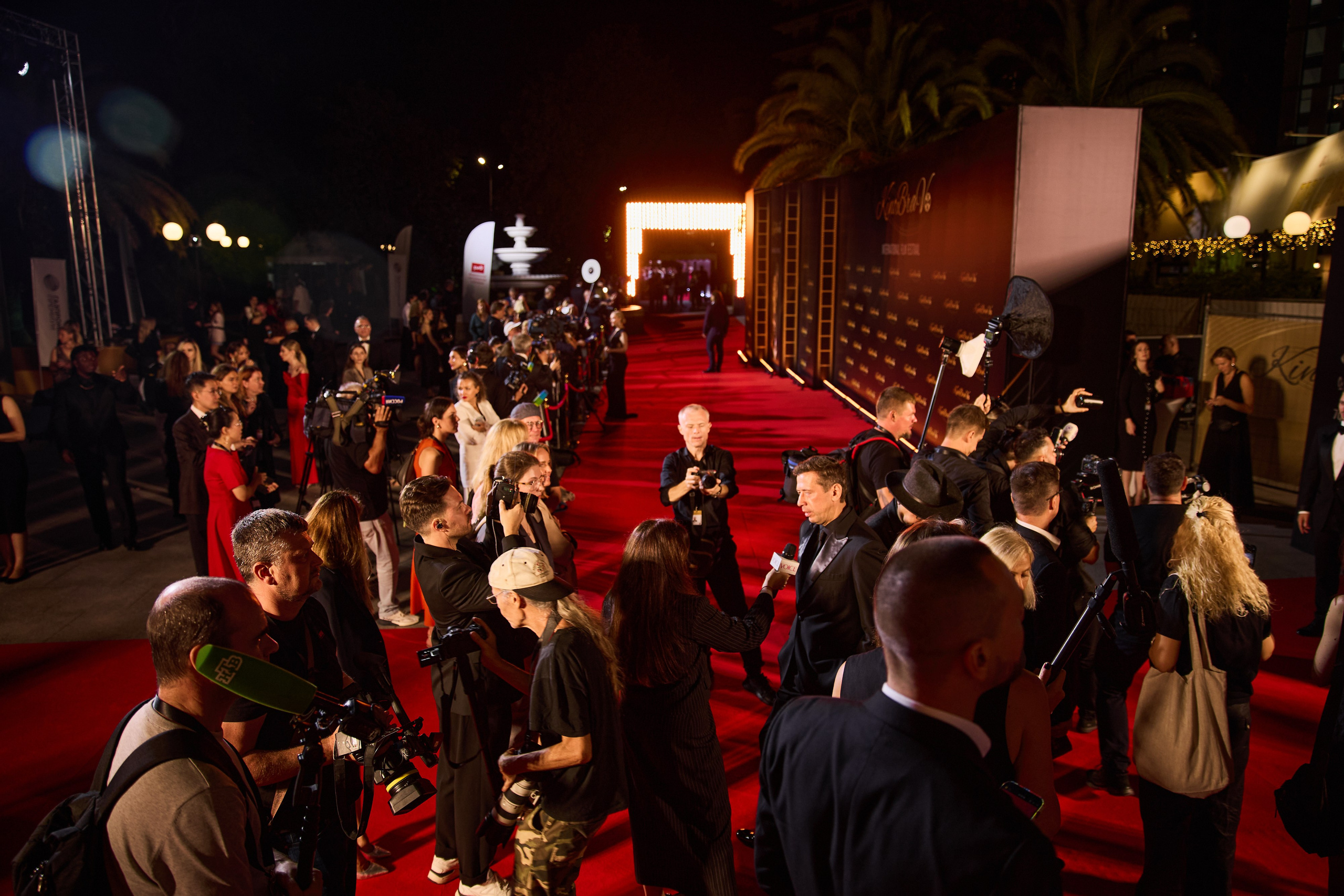 Фотосъемка репортажа кинофестиваля. Профессиональный фотограф в Сочи Виктория Джой. Обучение