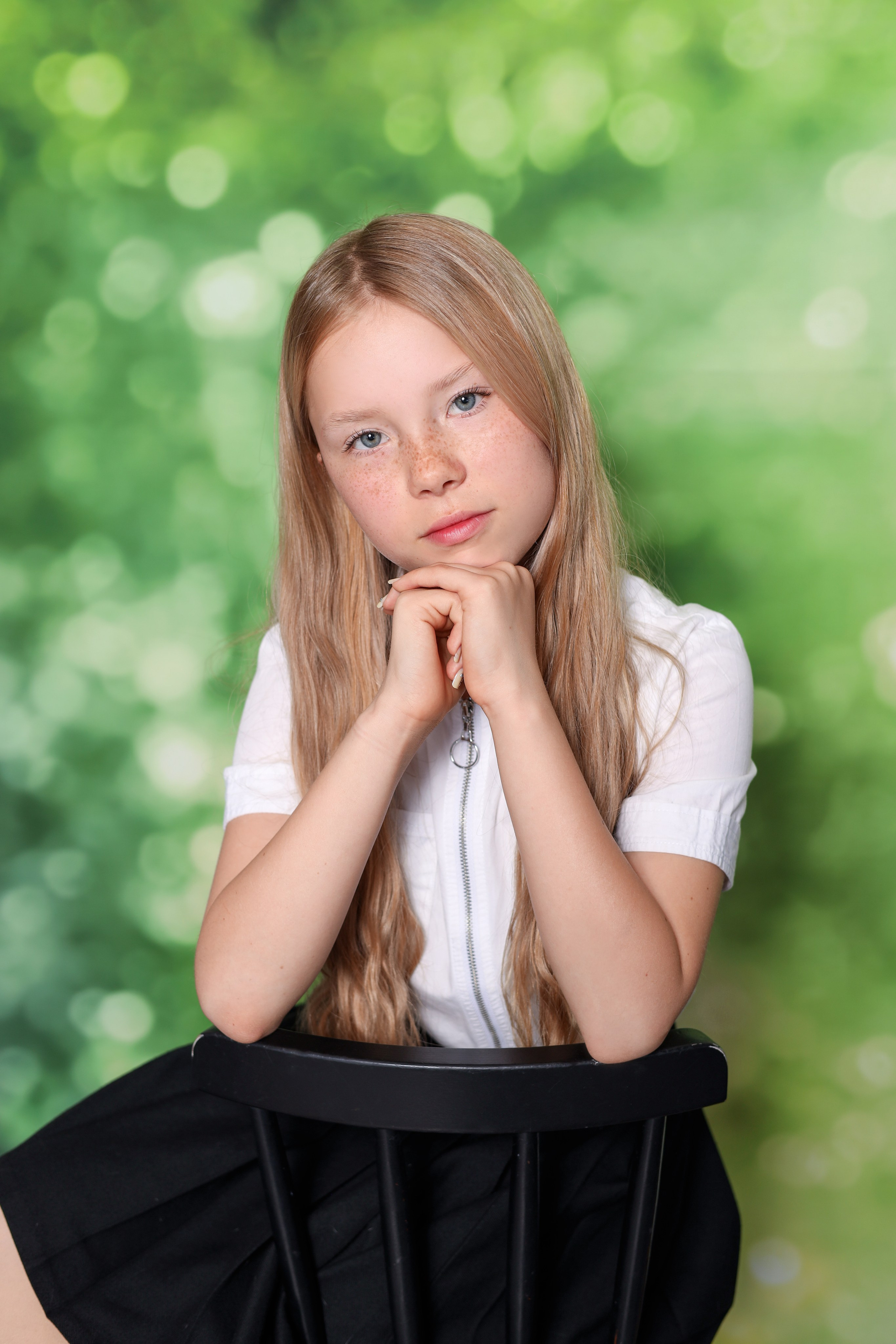 Фон Зеленый. Фотостудия «Стремянка».Фотосессии в детских садах и школах