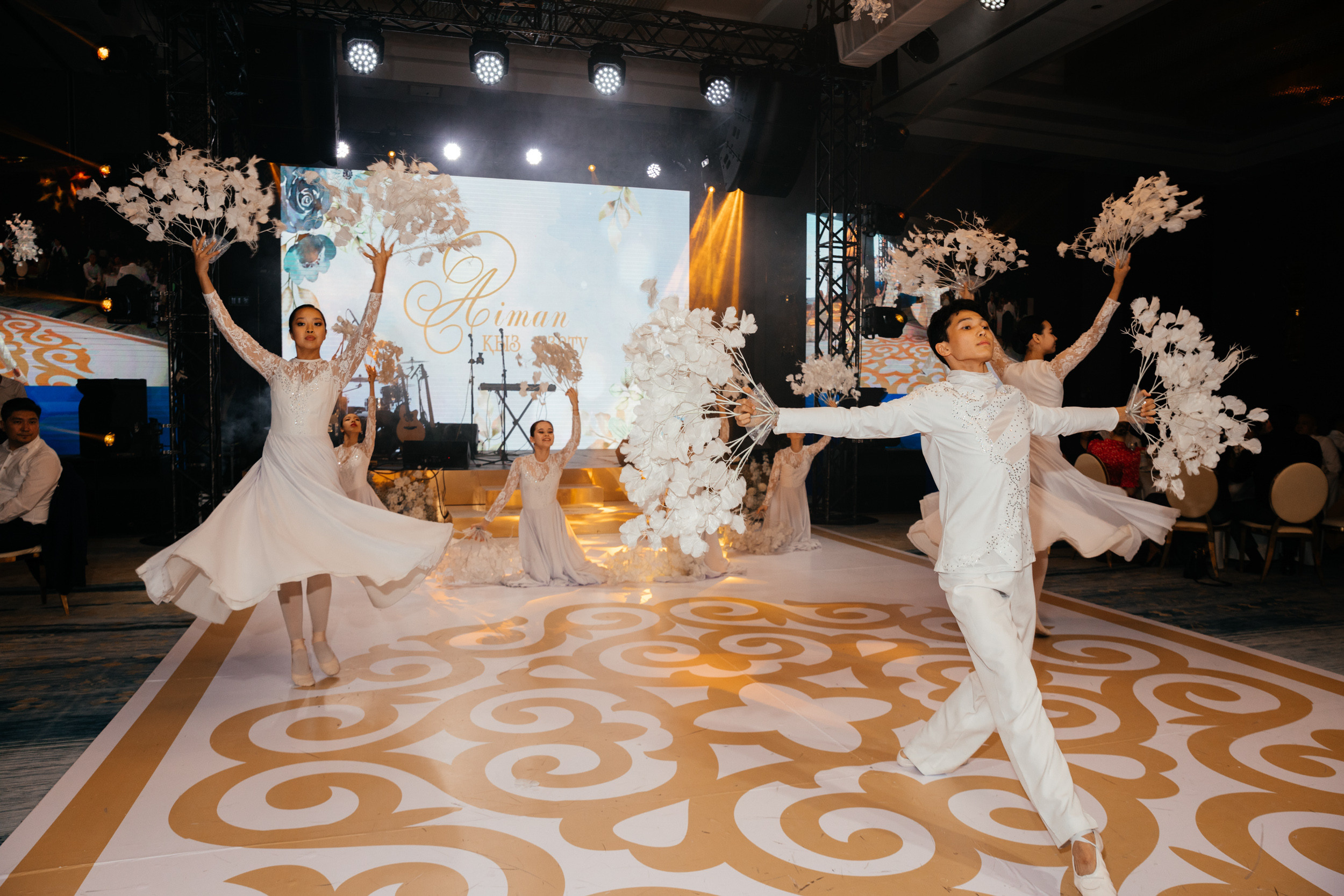 AIMAN QUZ UZATU. Свадебный фотограф в Астане