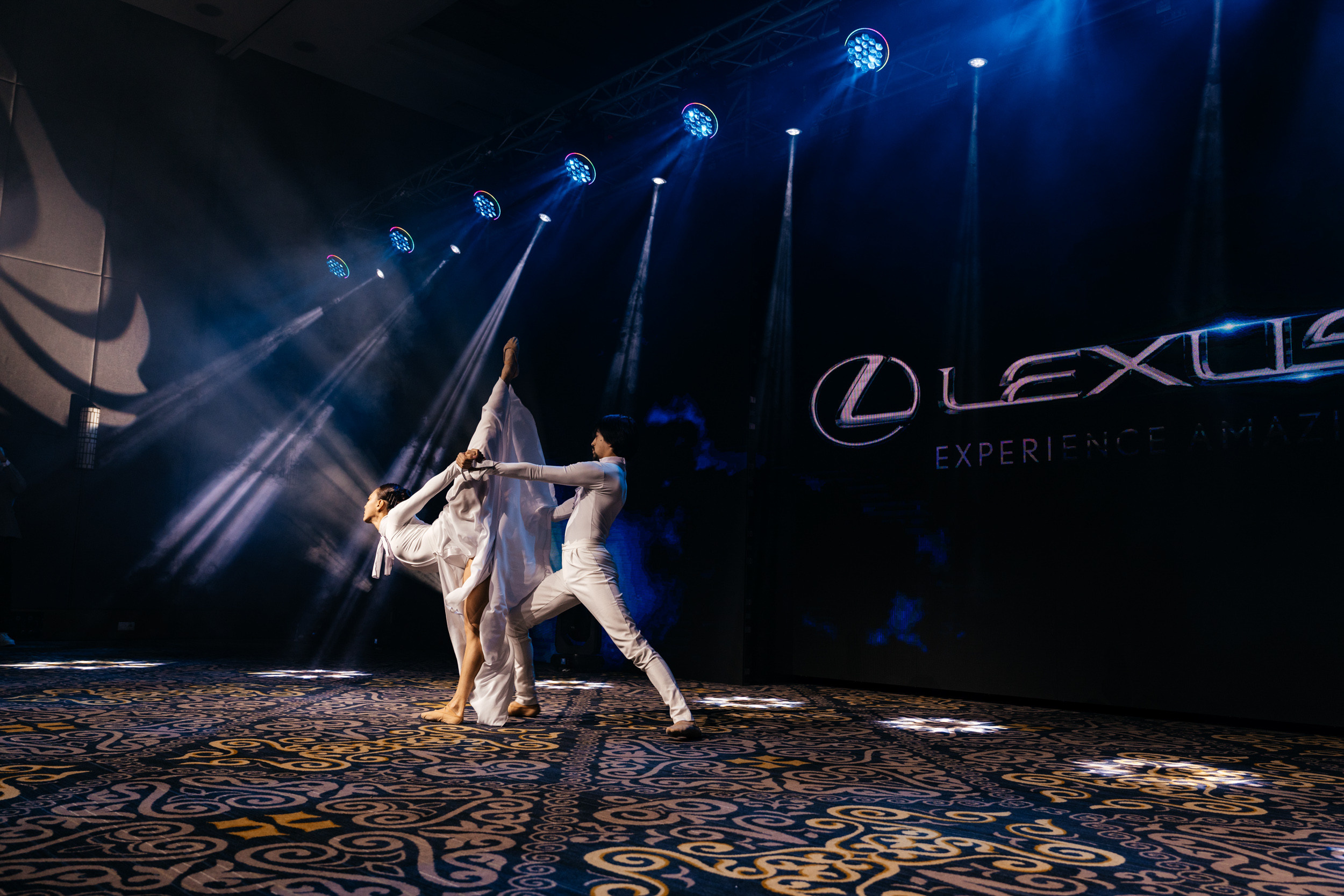 Презентация нового LEXUS 500h. Свадебный фотограф в Астане