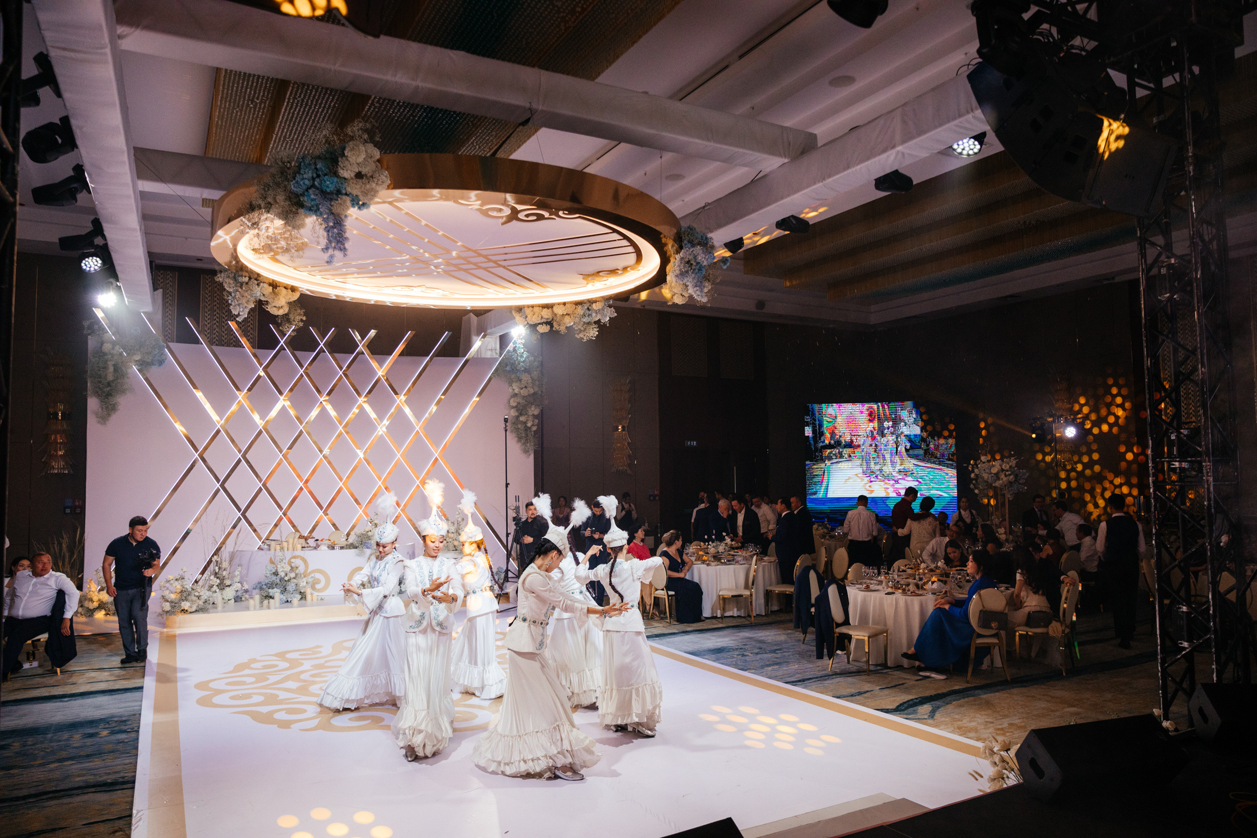 AIMAN QUZ UZATU. Свадебный фотограф в Астане