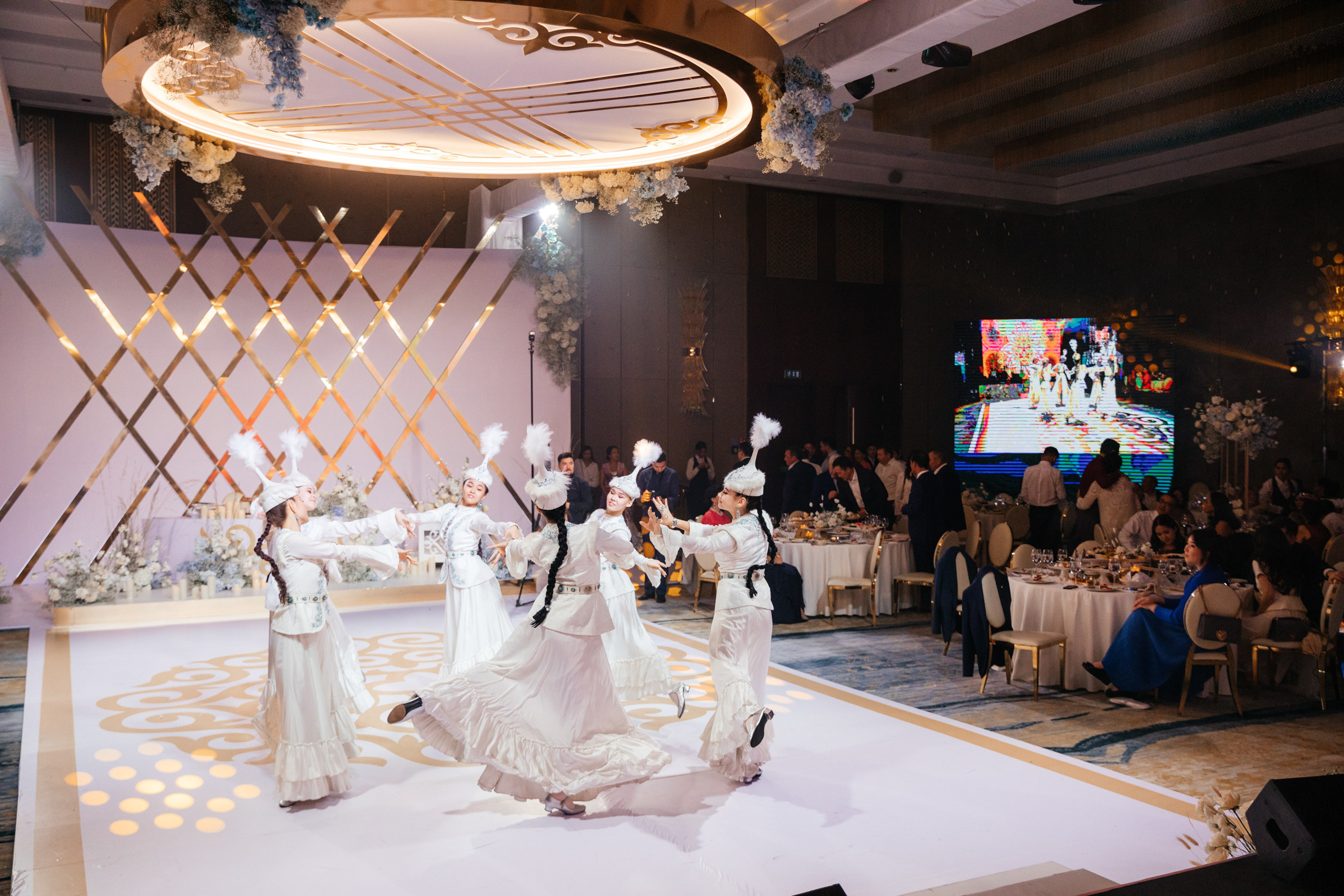 AIMAN QUZ UZATU. Свадебный фотограф в Астане