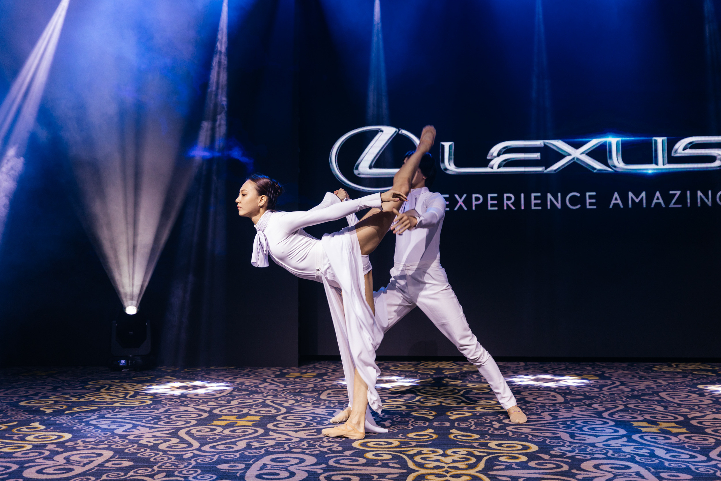 Презентация нового LEXUS 500h. Свадебный фотограф в Астане