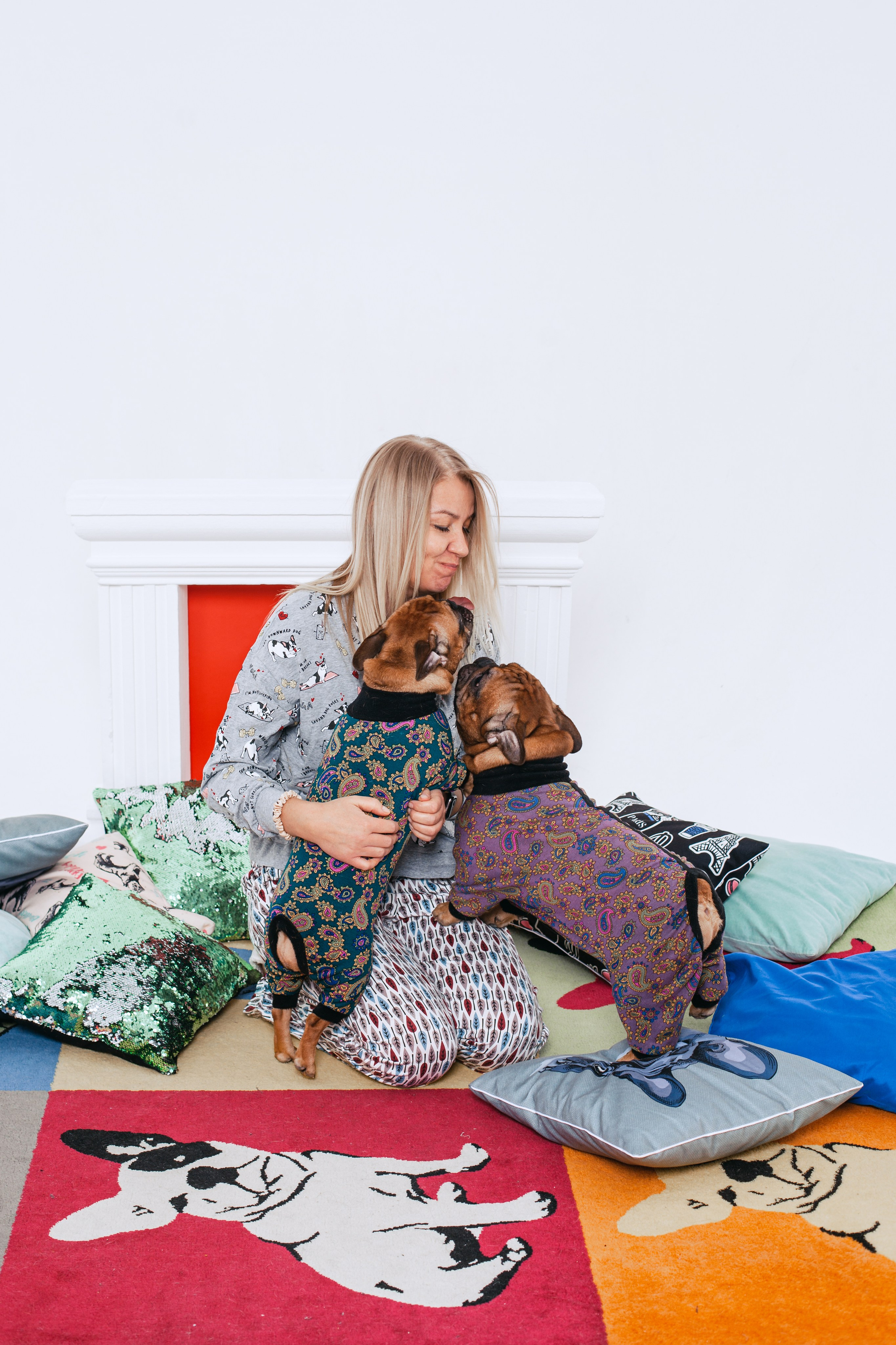 Пижамная вечеринка французских бульдогов и их хозяев. Фотограф-анималист Татьяна Степанова