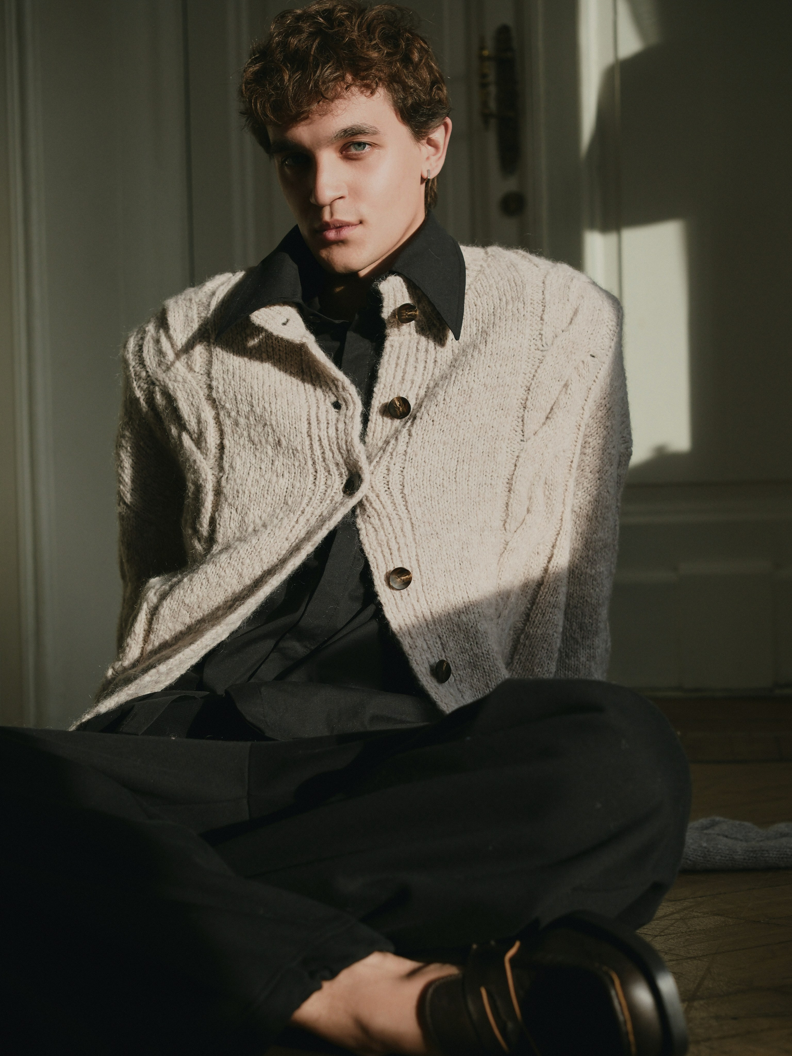 89233. Главная