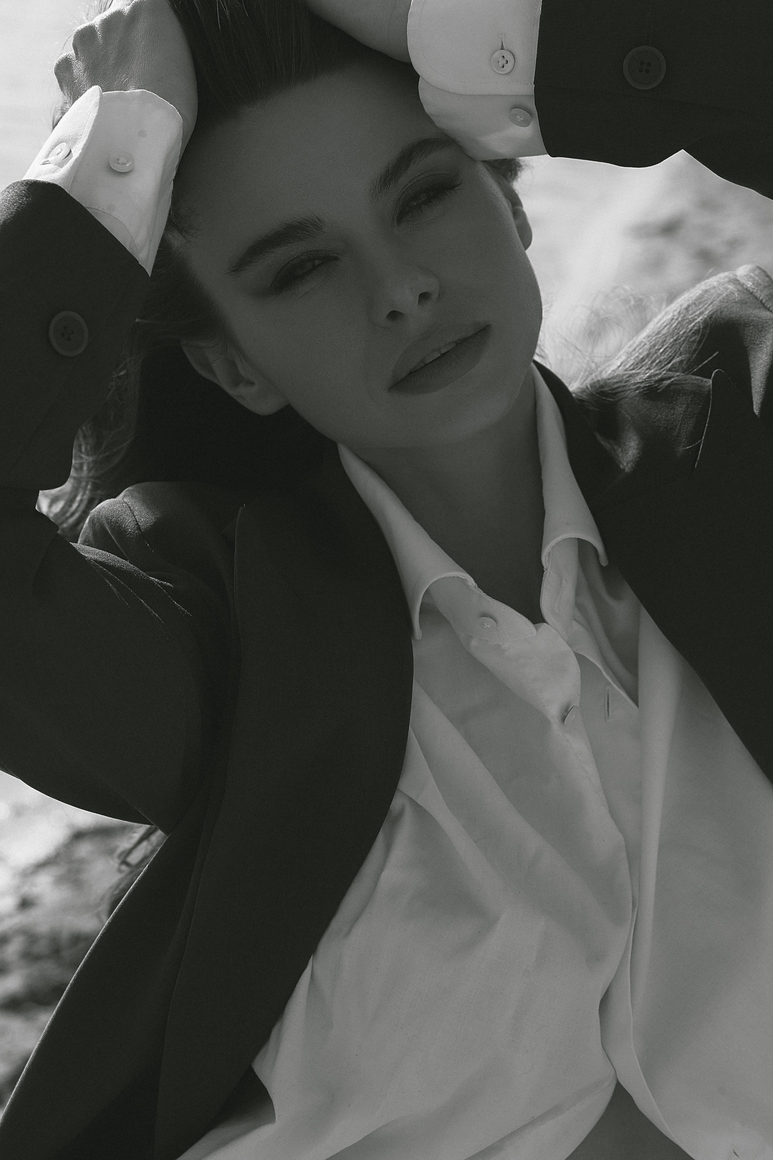 Мария, съемка на берегу