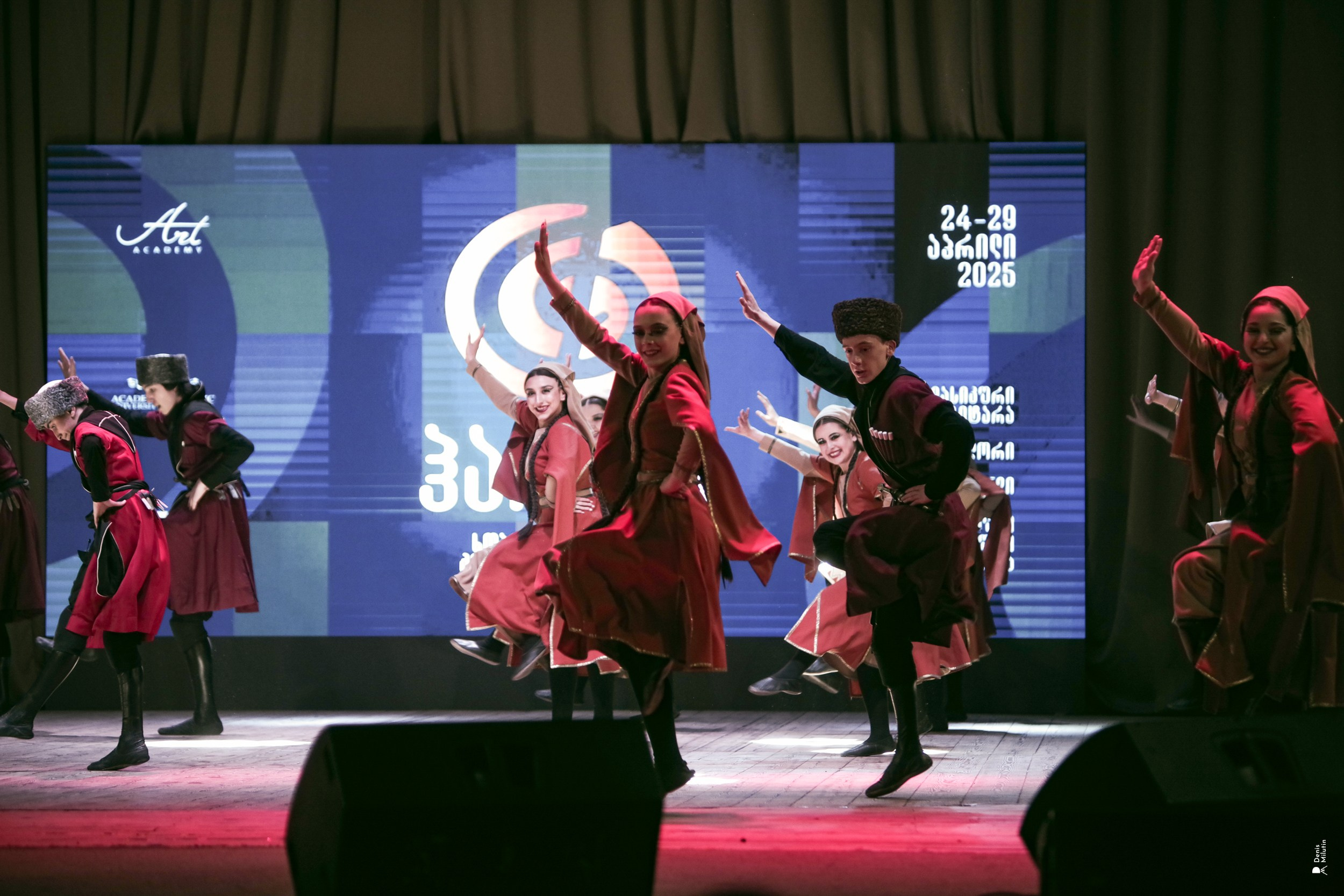 Танцы в Хоби. Портретный фотограф Денис Милютин