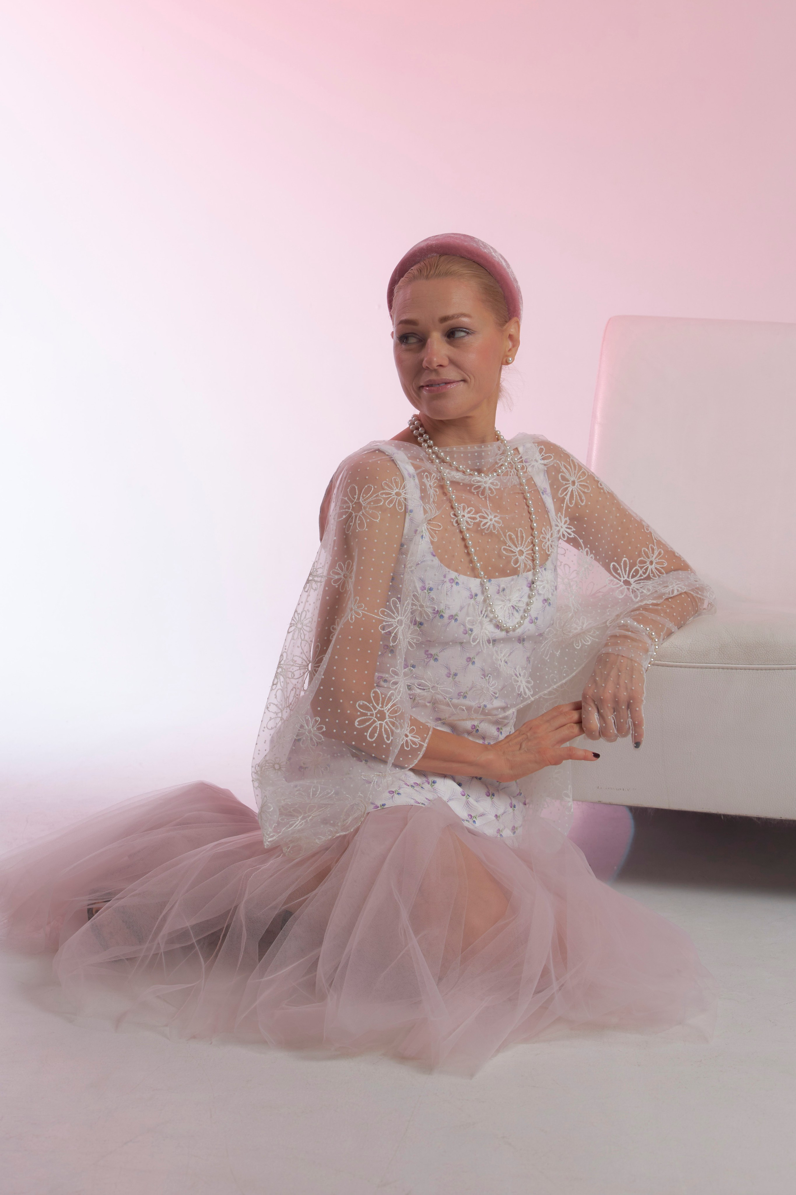 Фотосессия в студии с цветным светом. Анна Потявина. Фотограф Москва