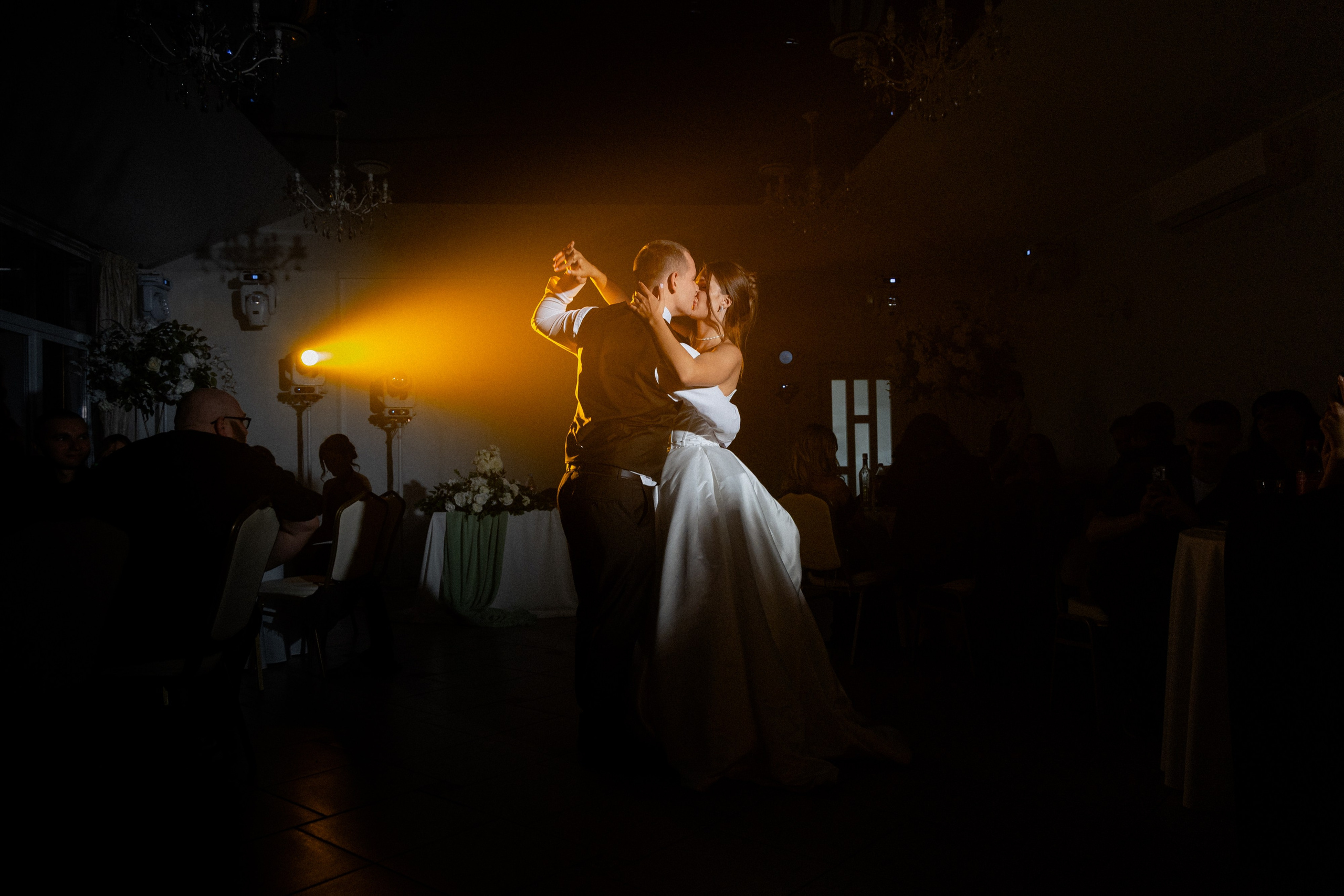 Свадебная фотосессия Анастасии и Игоря в Усадьбе Легенда. Свадебный фотограф в Минске/Беларуси Сергей Спиридонов