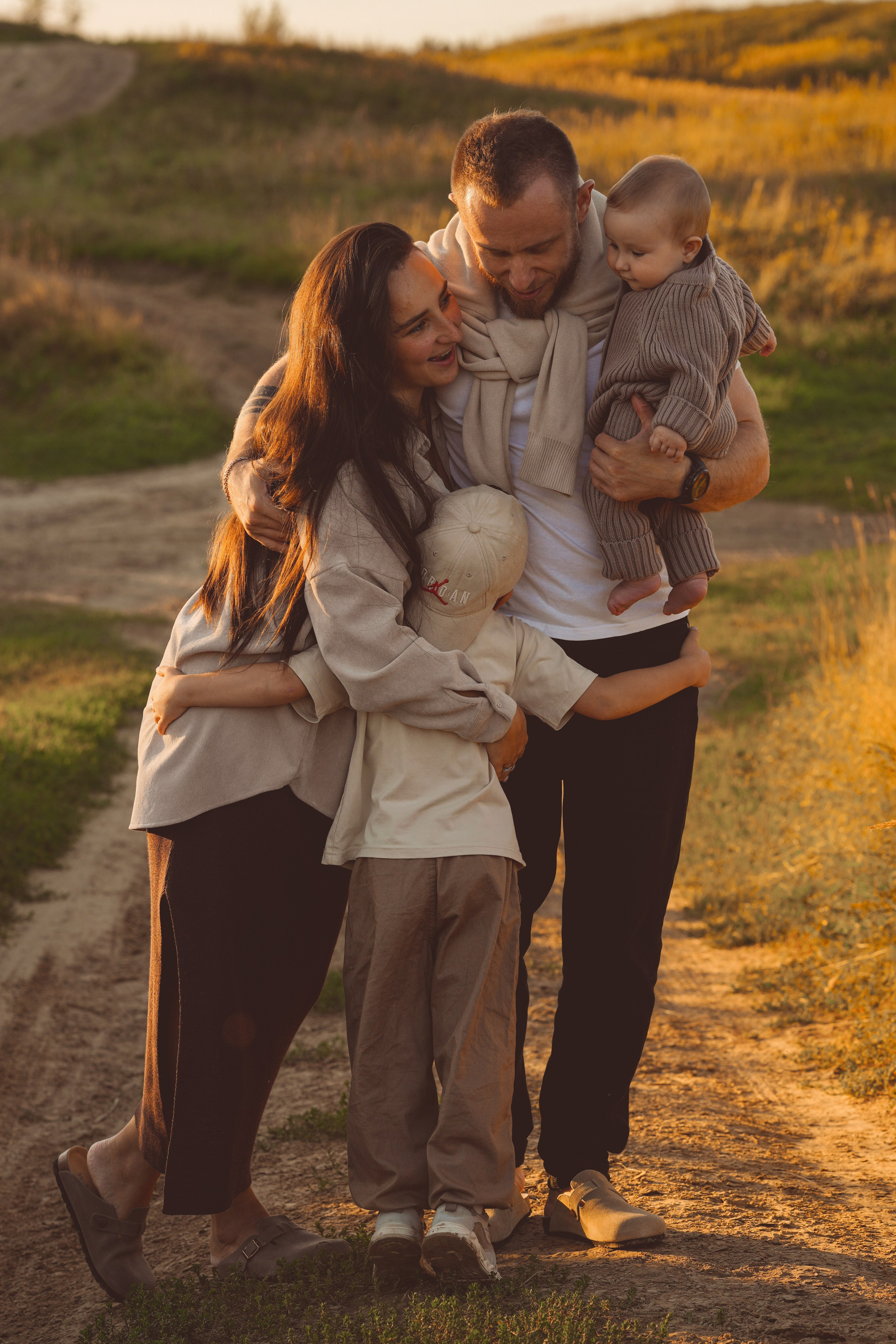 Семья Тони и Саши на закате. Семейный и портретный фотограф в Санкт-Петербурге Татьяна Гримоть