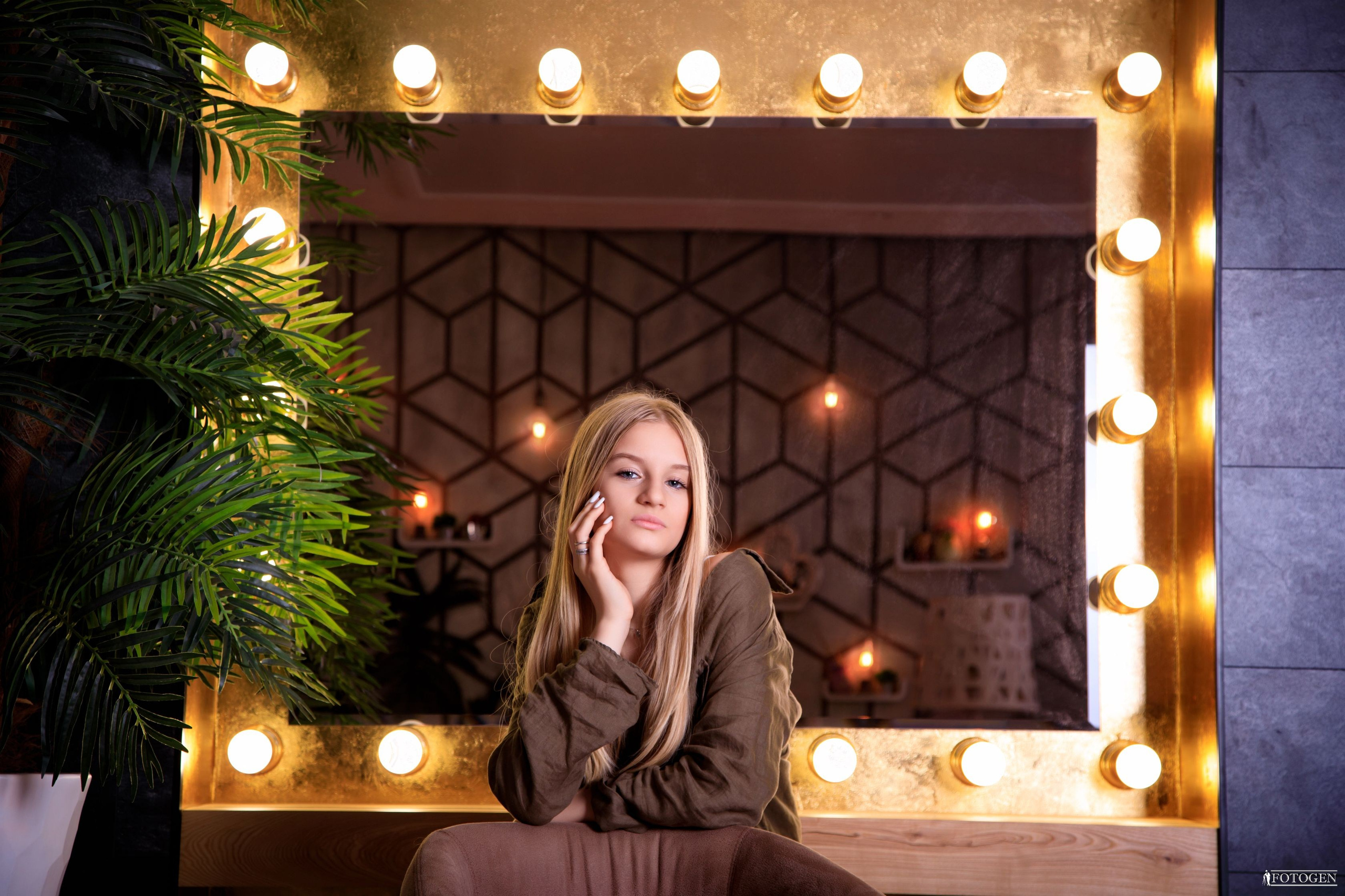 Фотосессия Девочек до 14 лет в Интерьере — Fotogen. Интерьерная фотостудия FOTOGEN г. Краснодар