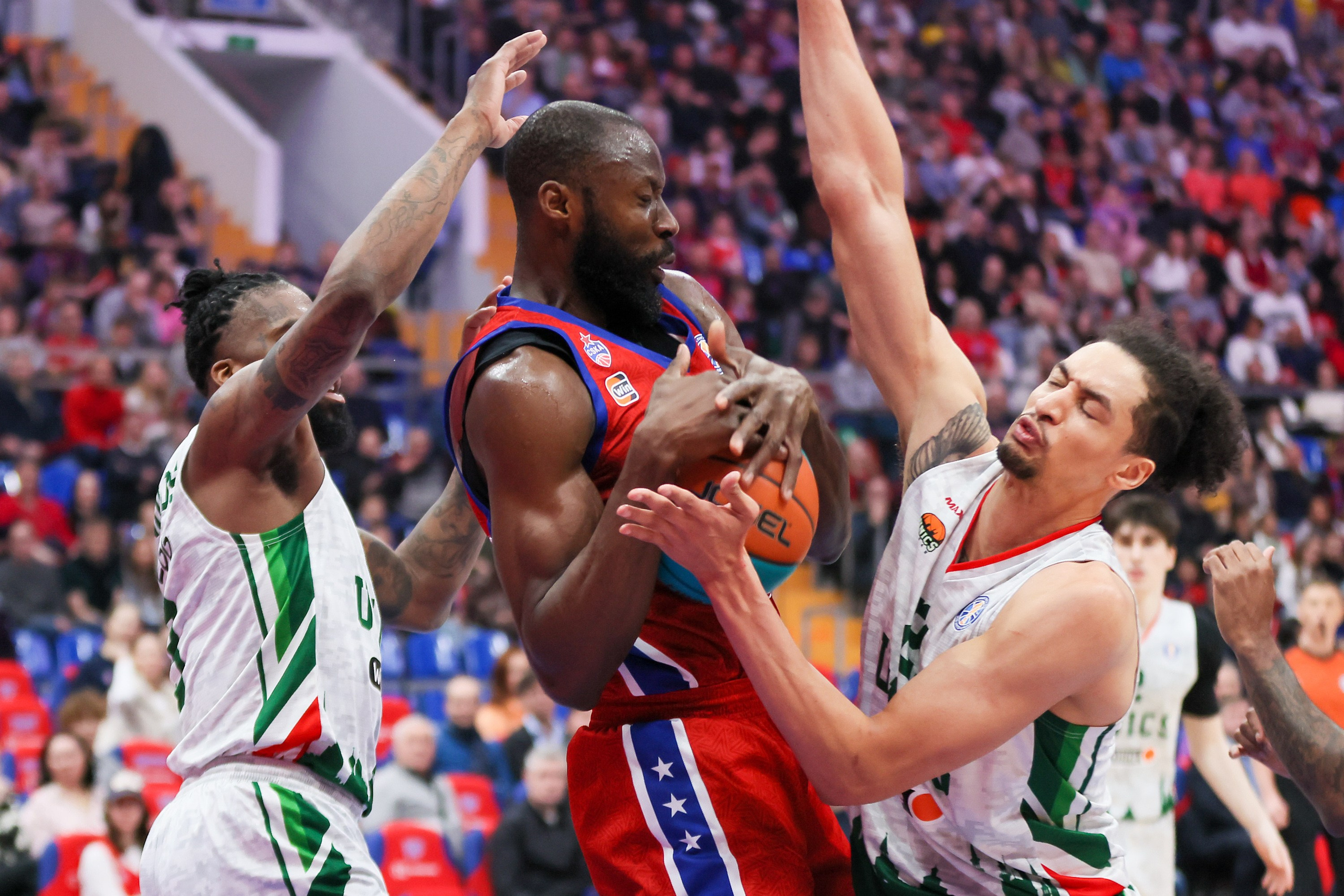 Баскетбол. Спортивный и корпоративный фотограф в Москве Олег Беспалов