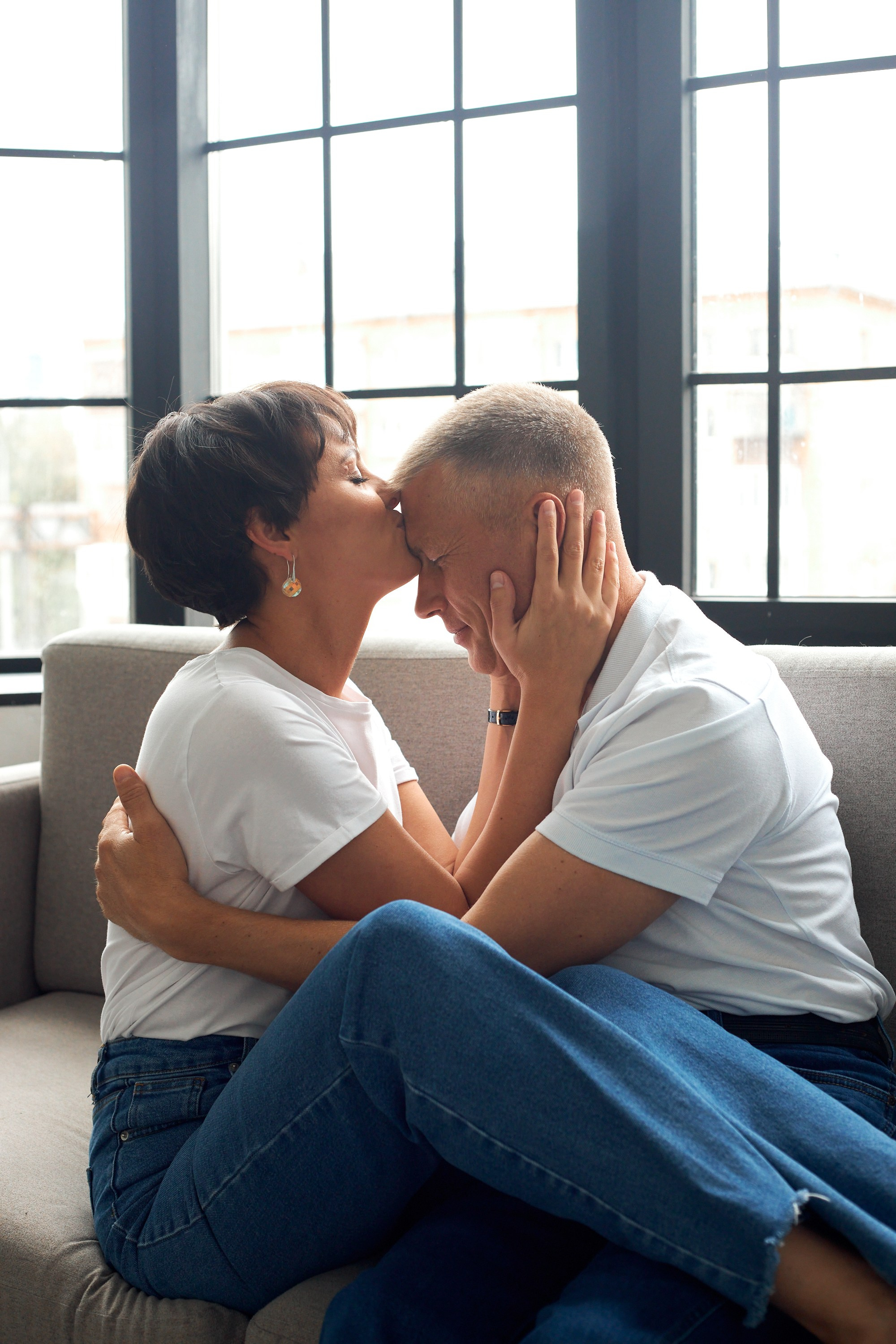 Фотограф портреты Екатеринбург индивидуальная фотосессия мужской женский портрет Екб заказать фотосет студия цена прогулочная съемка фото. Фотограф Екатеринбург Анастасия Жерновская | Маркетплейсы и нейрофото