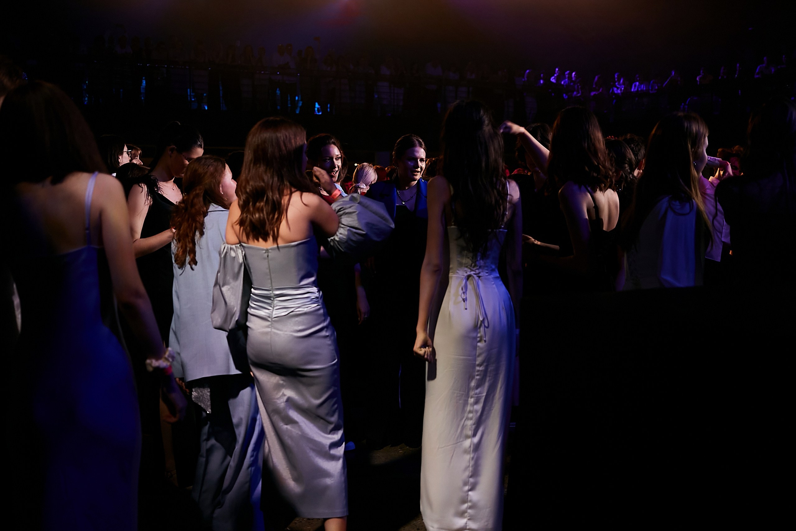 Выпускной 2024 концертный зал Академия ВТБ. Фотограф и Видеограф в Москве. Олег Корушев