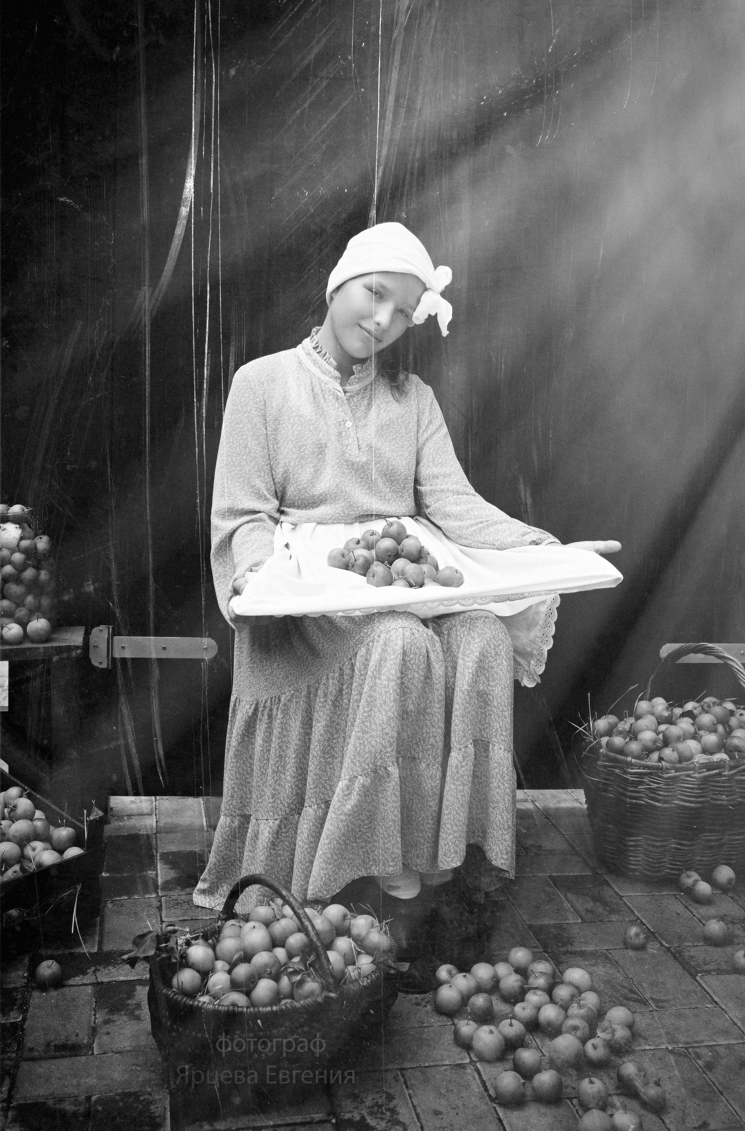 Яблоневая Барыня. Портретный детский, женский фотограф в Тюмени Евгения Ярцева