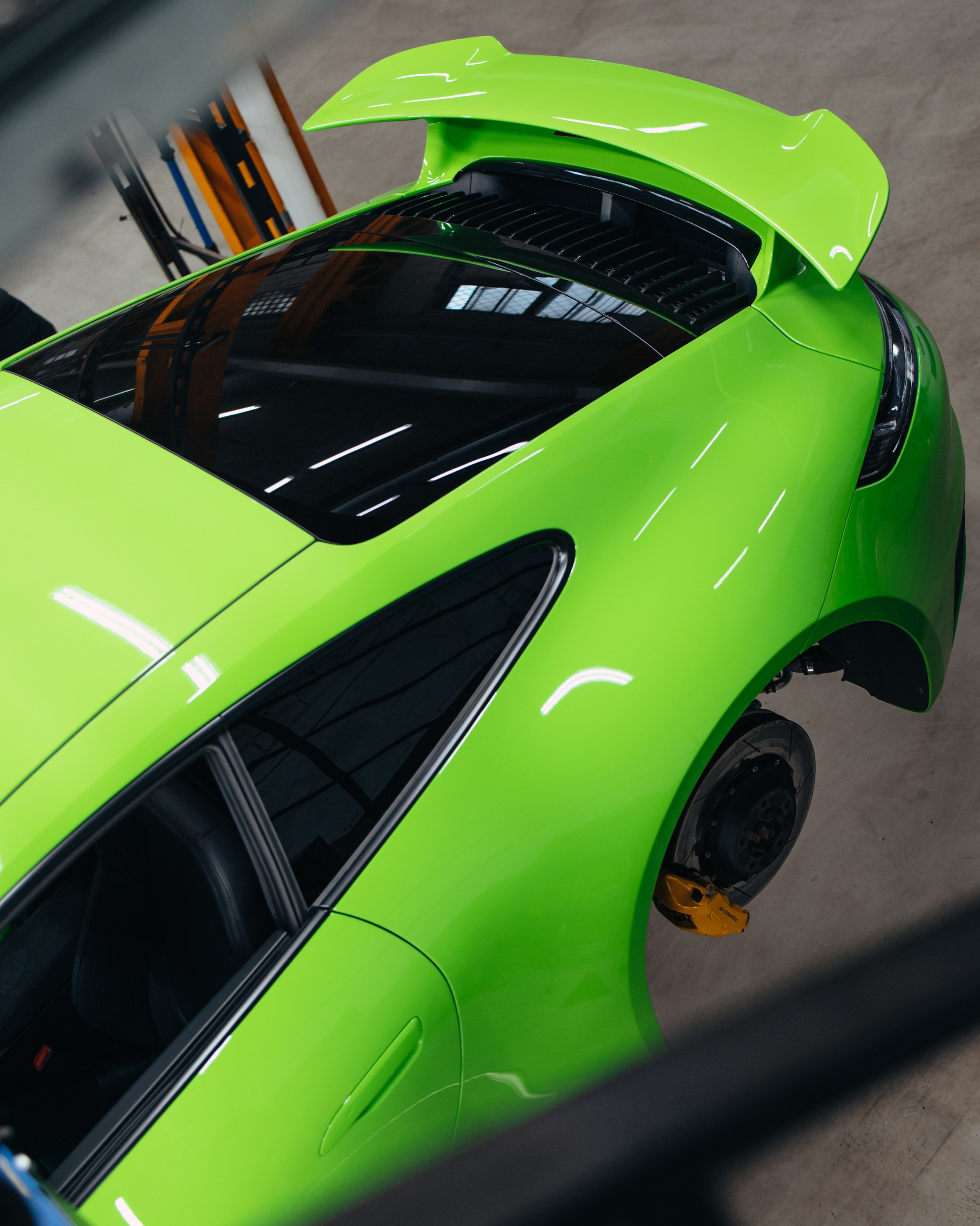 Porsche 911 замена дисков после перегрева и замена колодок. DeLorein