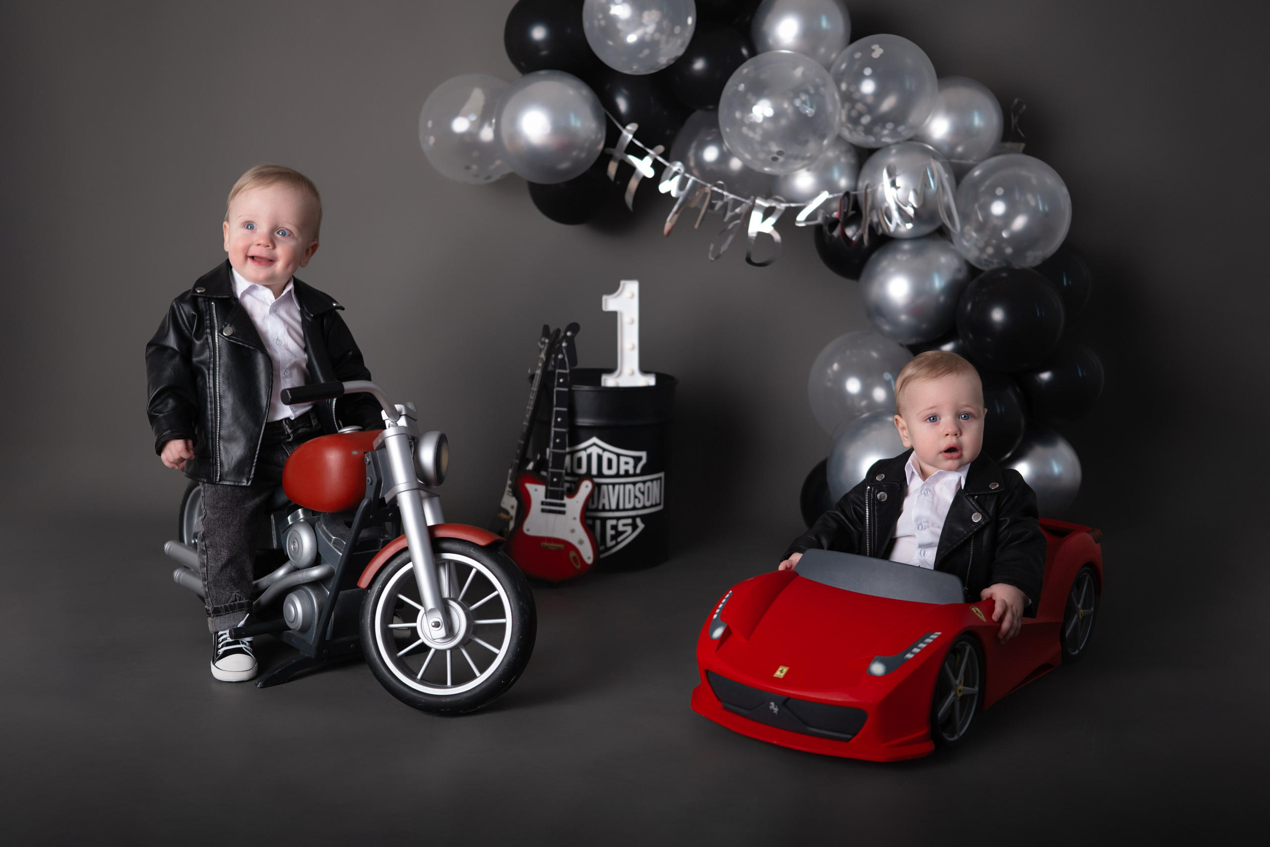 Годик Максиму и Кириллу. Семейный детский ньюборн фотограф в Москве Марта Петрова