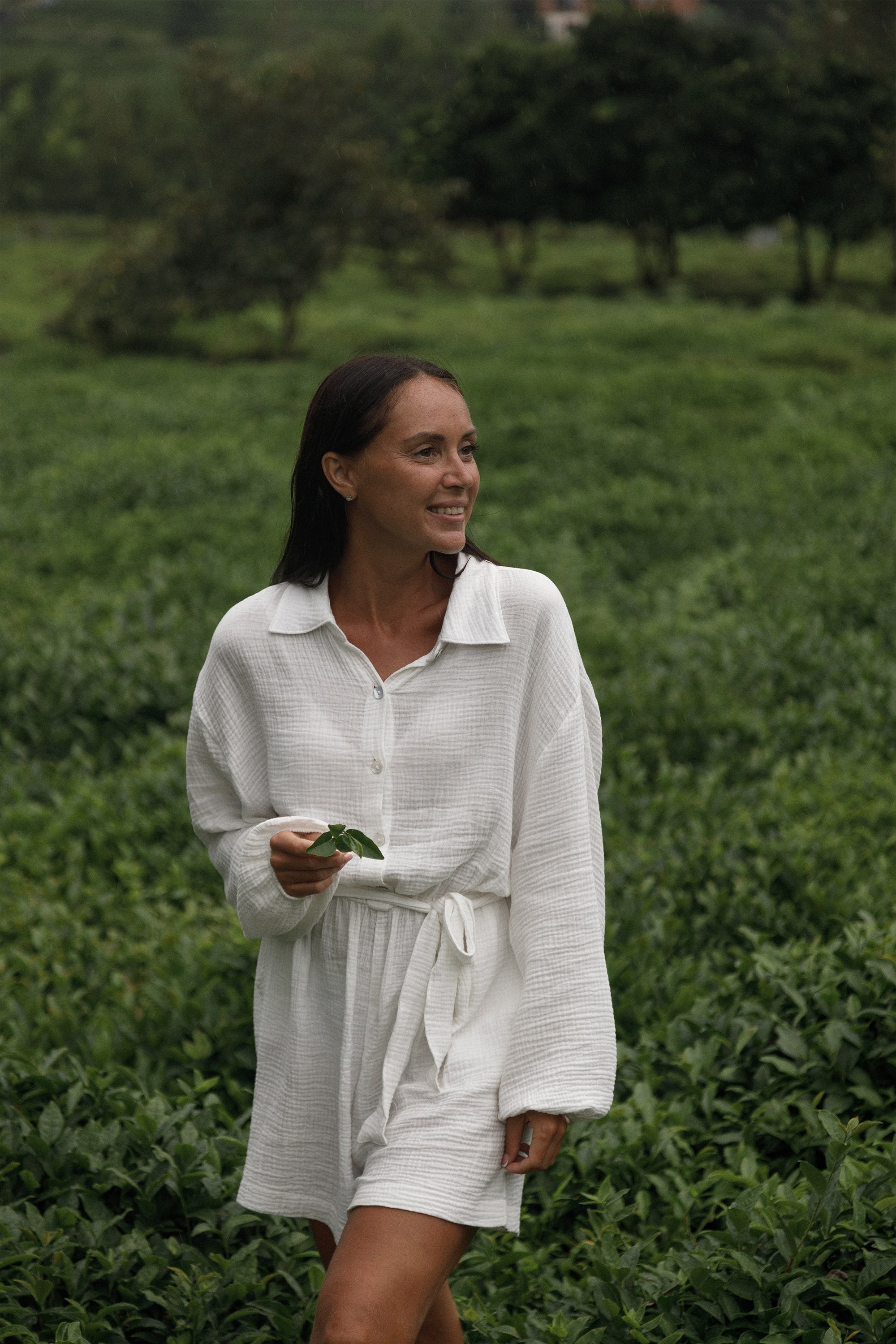 Портретная фотосессия в чайных плантациях