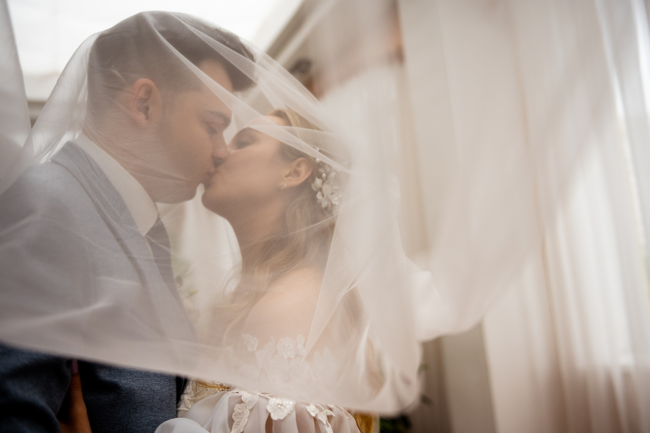 Весь день под дождем, вечером закат на озере. Свадебный и семейный фотограф София Невская