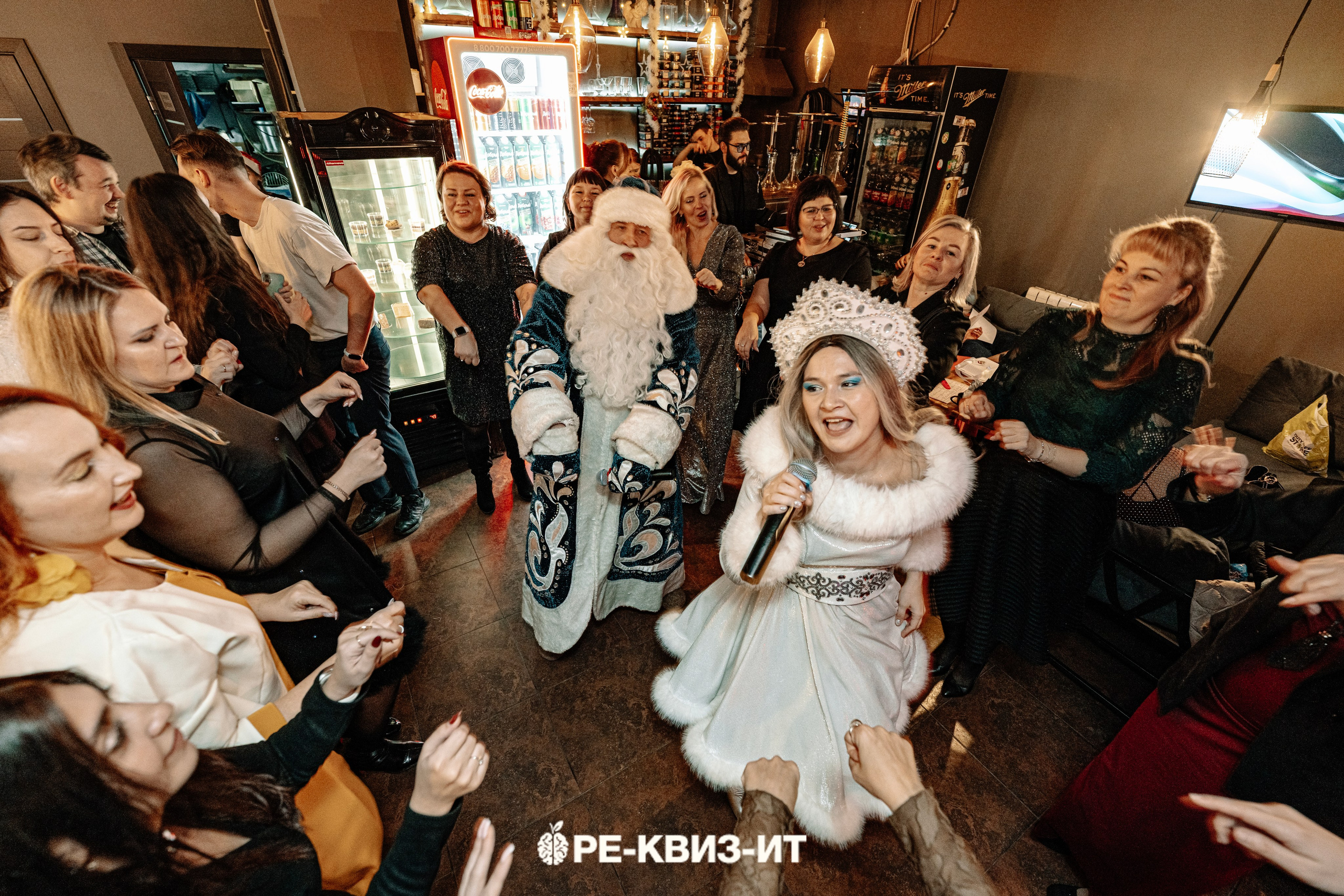 Реквизит — квиз в Зеленодольске и Волжске ZR cafe. Свадебный фотограф в Казани, и Зеленодольске Радик Мухаметов