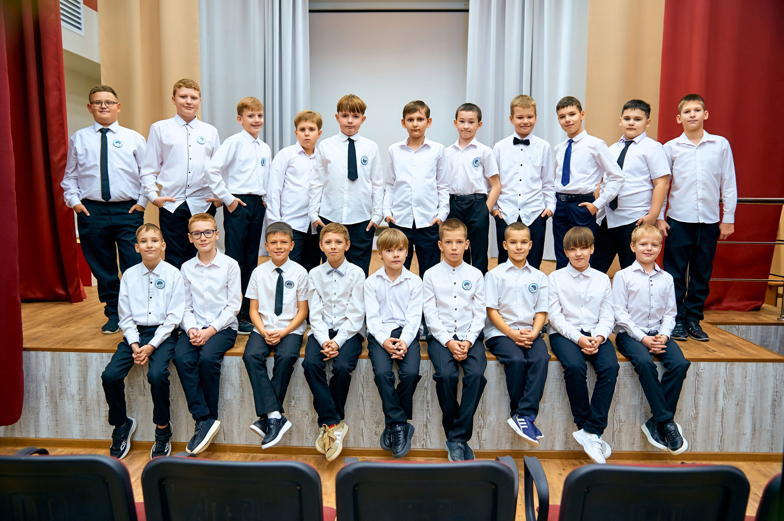 4Б класс Школа № 15 выпуск 2026. Фотограф в Орле Павел Черкасов