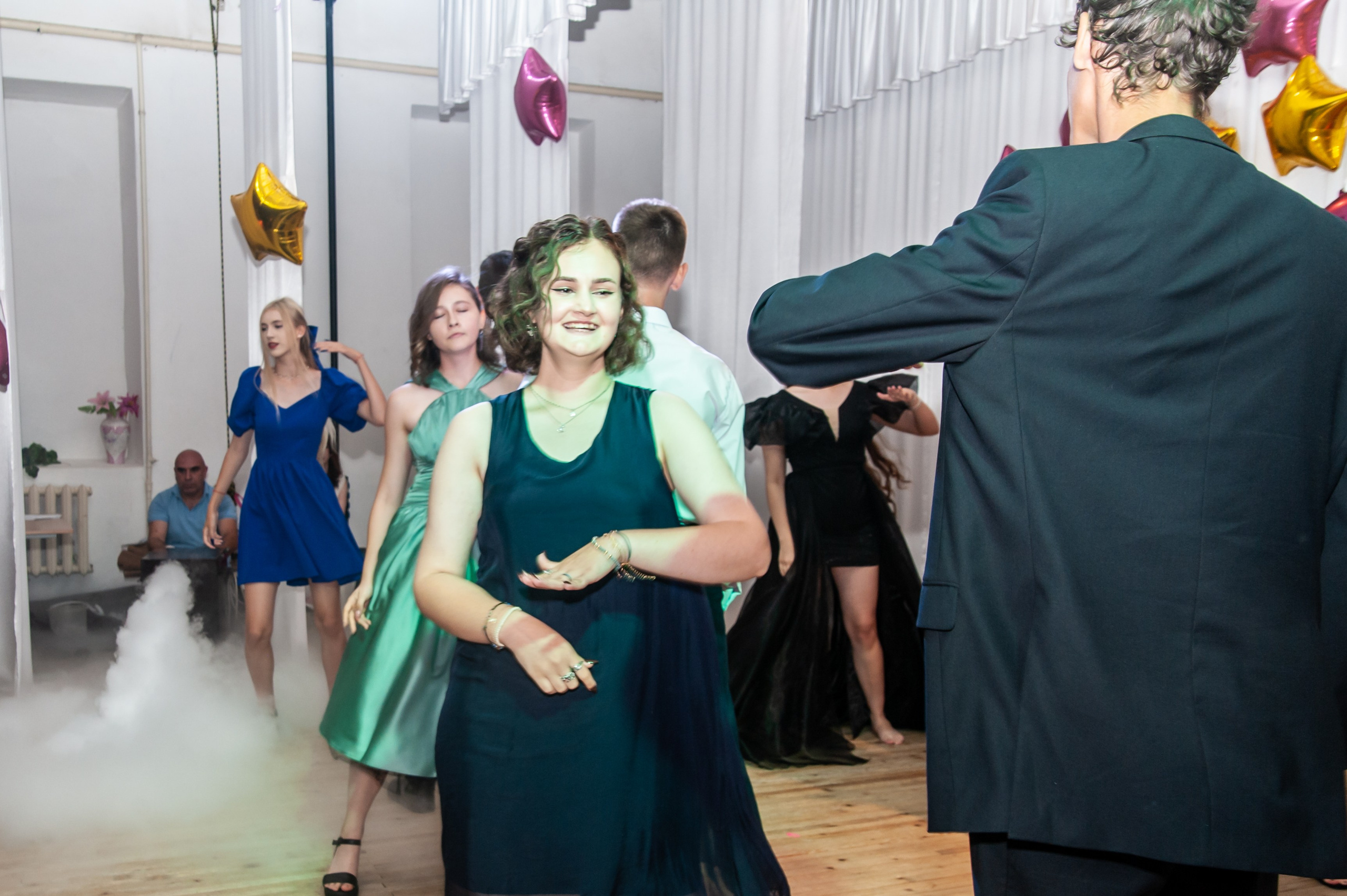 Выпускной МАОУ СОШ № 17 им. Эдуарда Есаяна. Свадебный и семейный фотограф Денис Лукьянов в Краснодаре, Краснодарском крае и Республике Крым