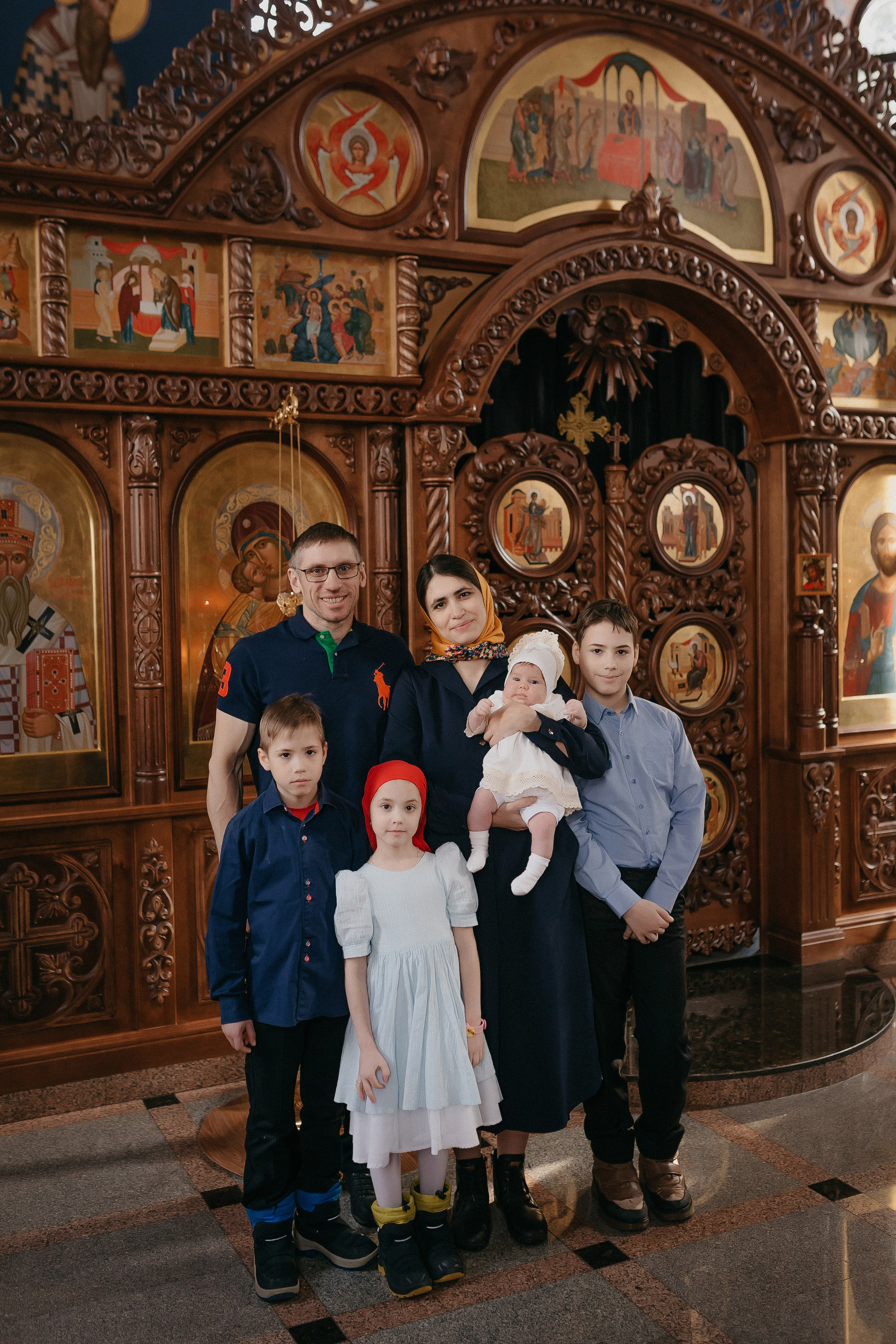 Крещение Арины. Храм Георгия Победоносца. Семейный фотограф в Сургуте