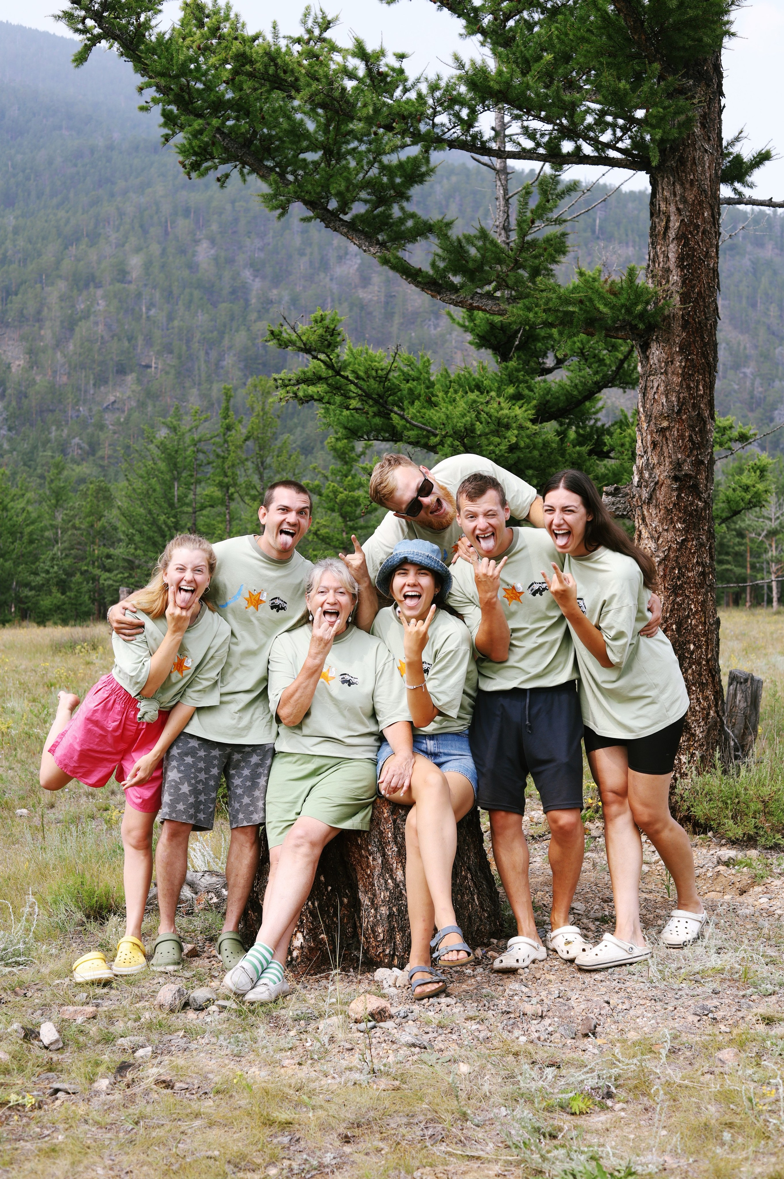 Лето 2024 / палатки. 1642 — первый лагерь для взрослых на Байкале