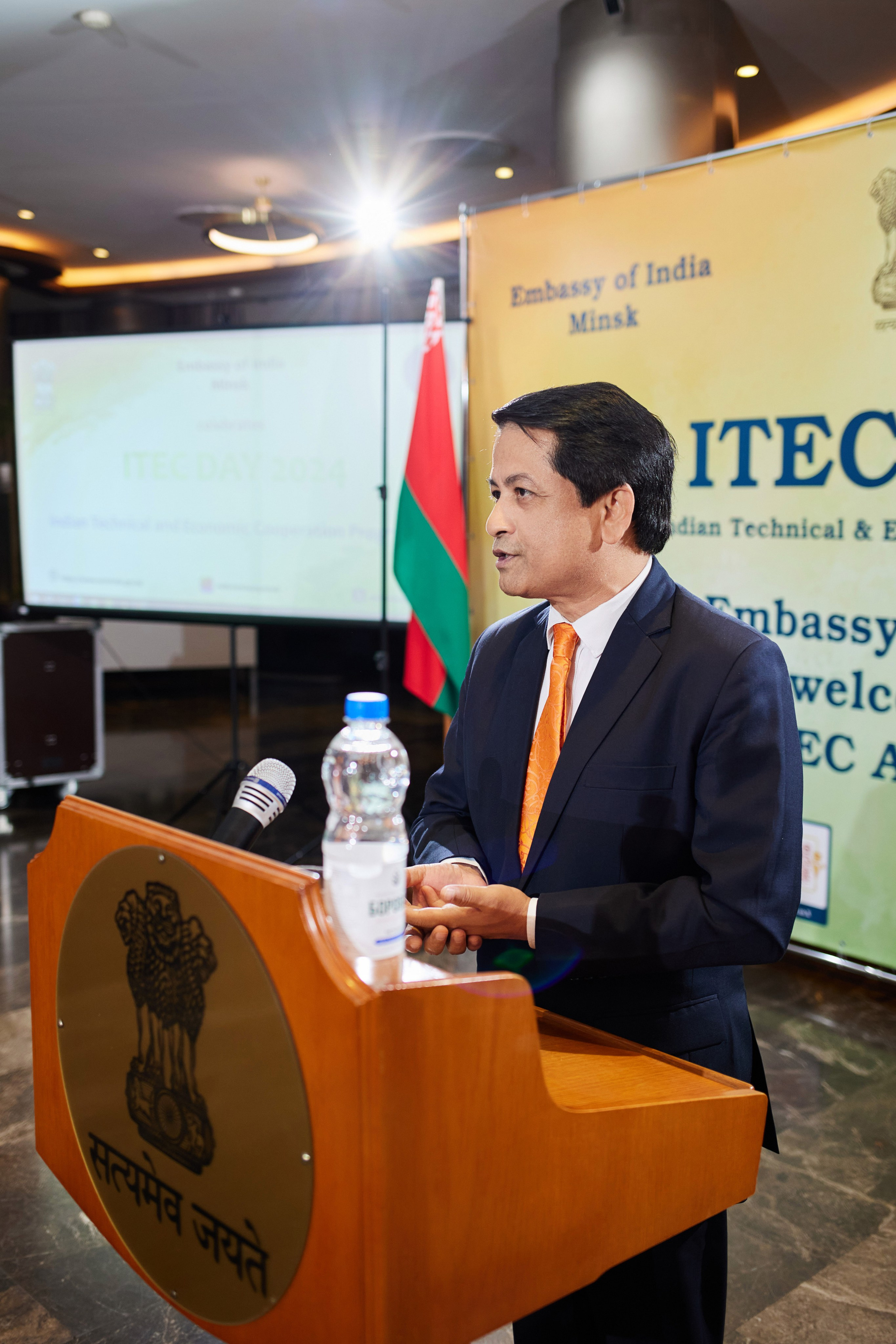 Посольство Индии. Свадебная, репортажная фотосъемка и видеосъемка в Минске. Илья и Юлия Ширмановы. Фотограф | Видеограф | Минск