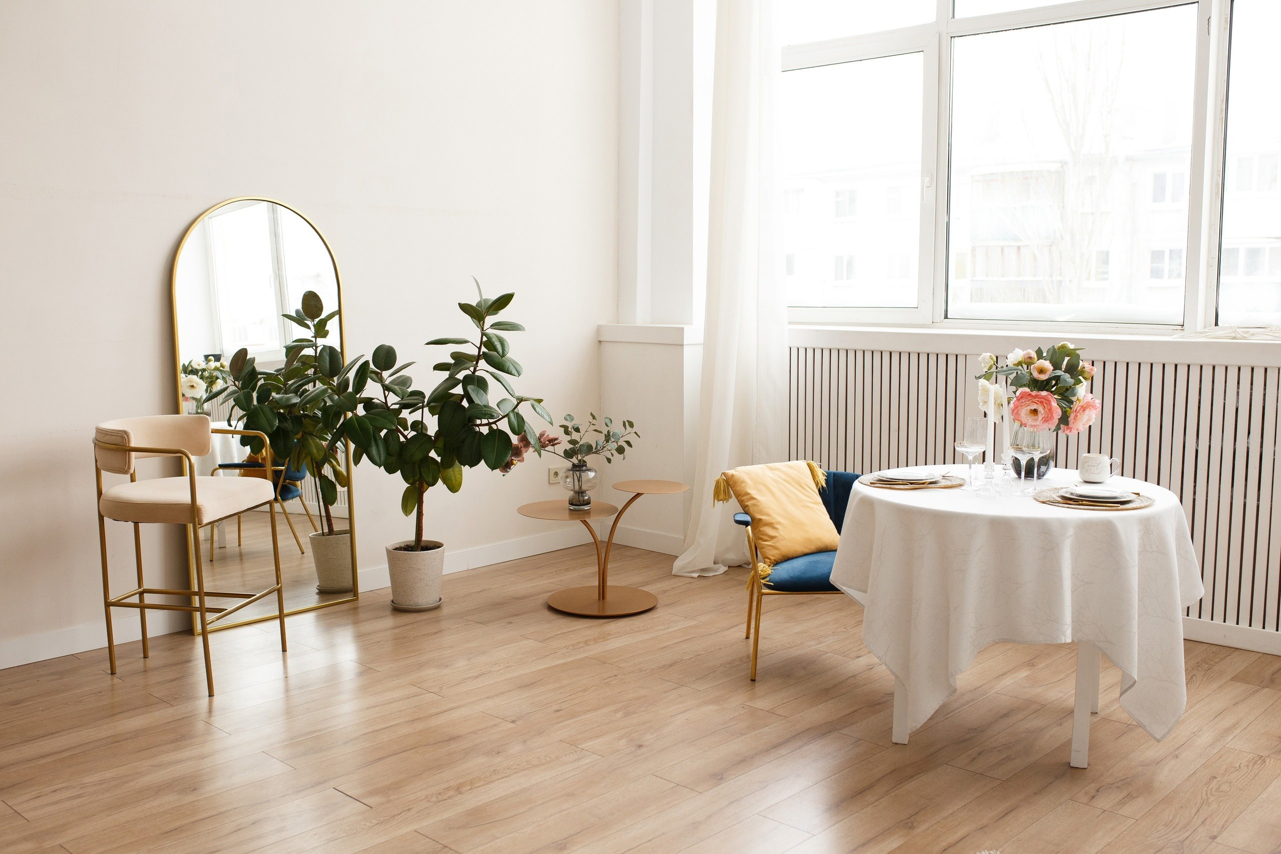 Дзержинского 29 (ТЦ Галактика) 1600р/час