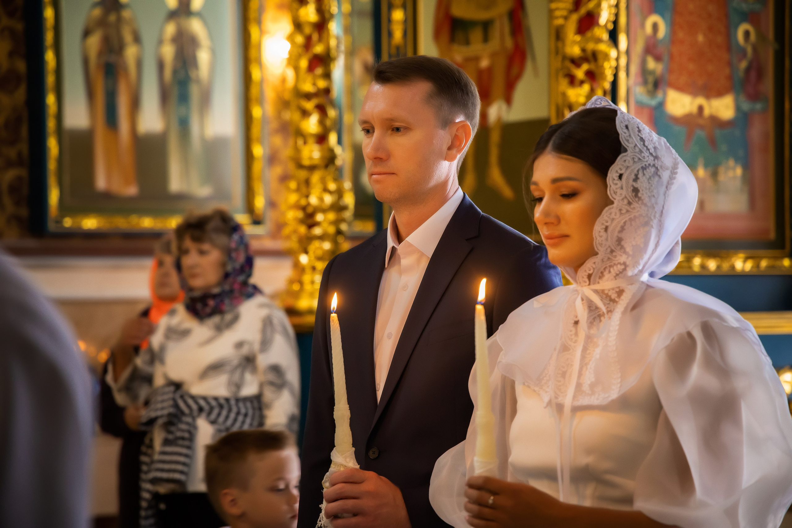 В Храме. Семейный и Свадебный фотограф в Астане Александр Астапов