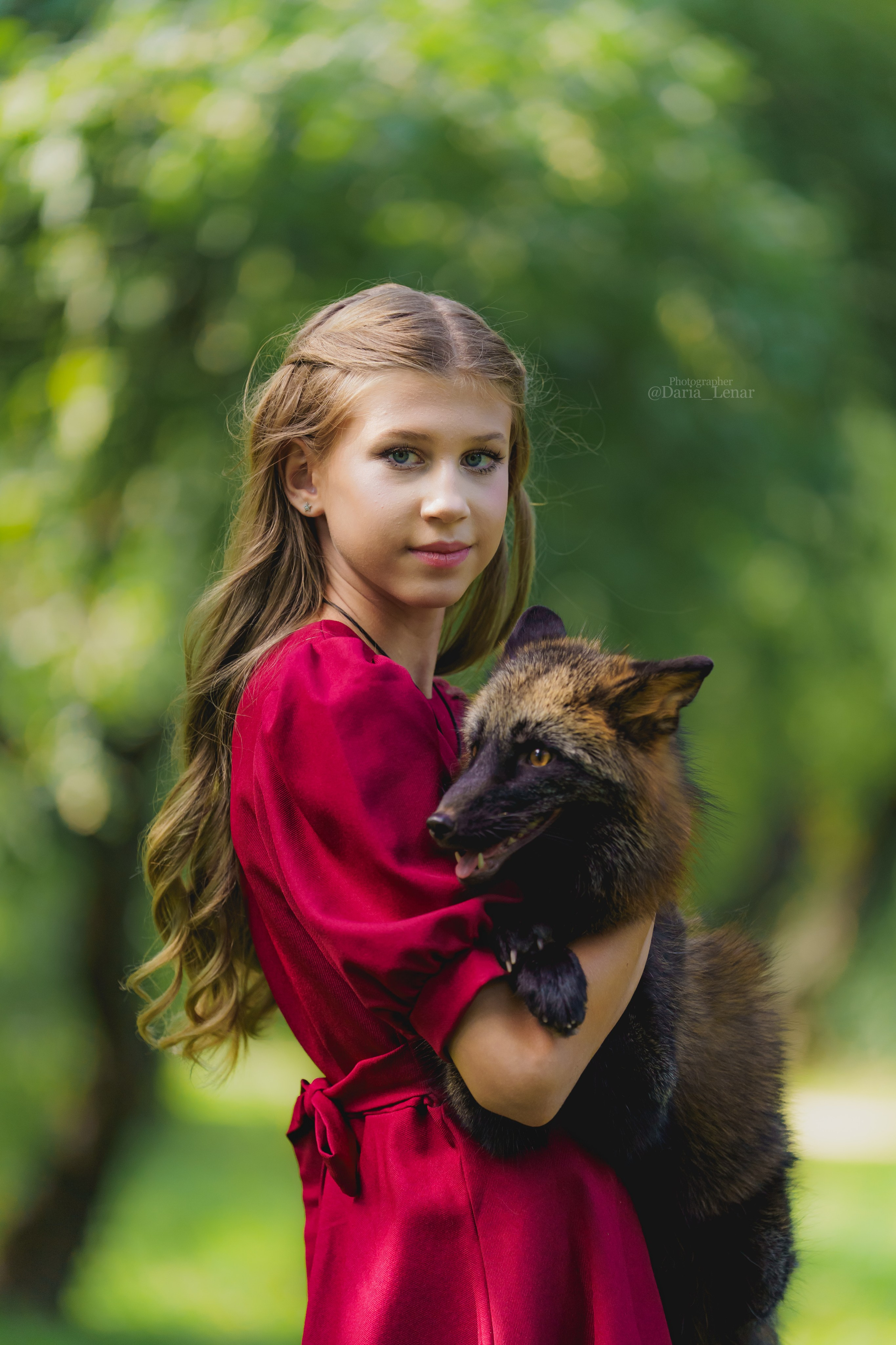Семья и лисы Данте и Нора. Фотограф в Москве Ленарская Дарья