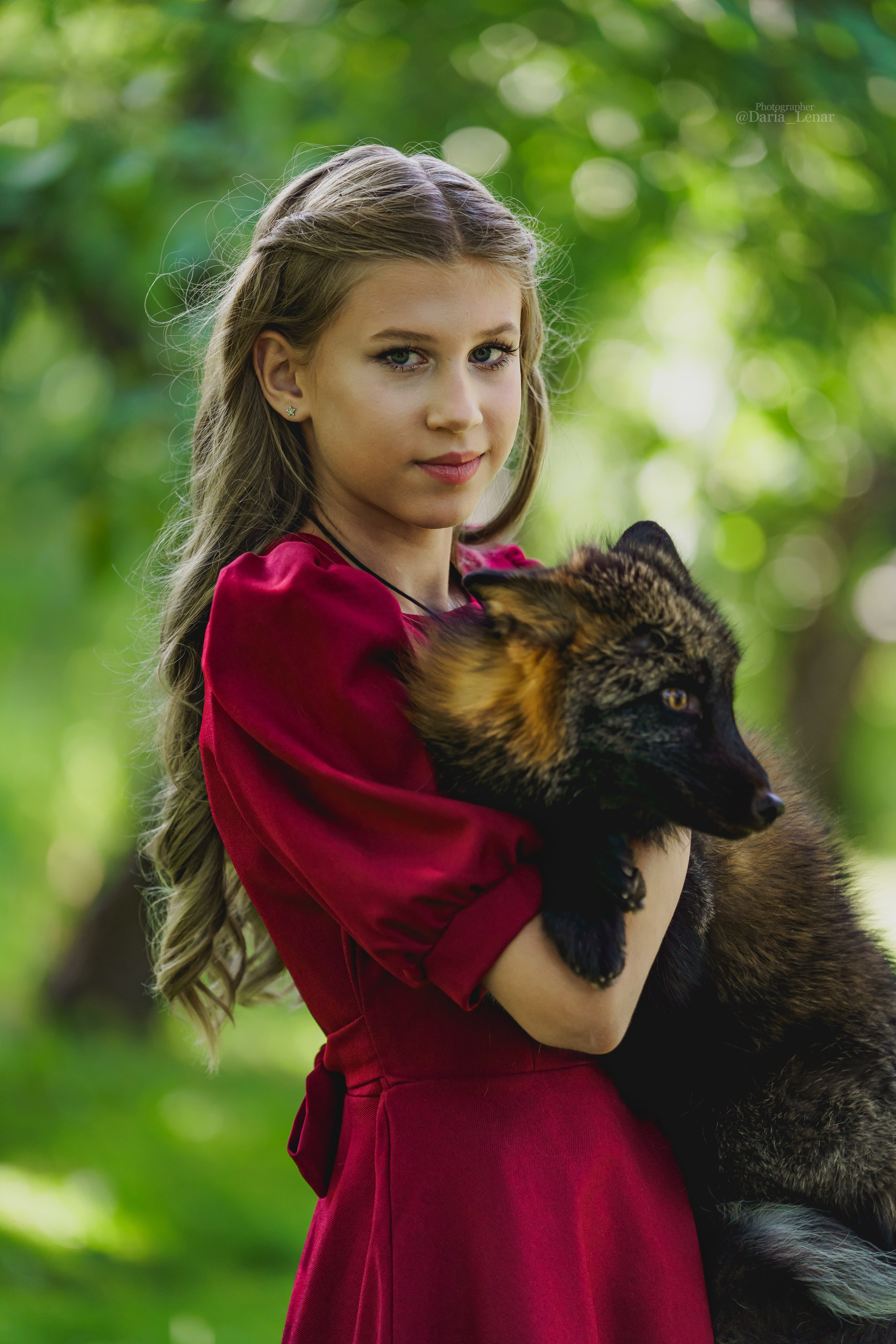 Семья и лисы Данте и Нора. Фотограф в Москве Ленарская Дарья