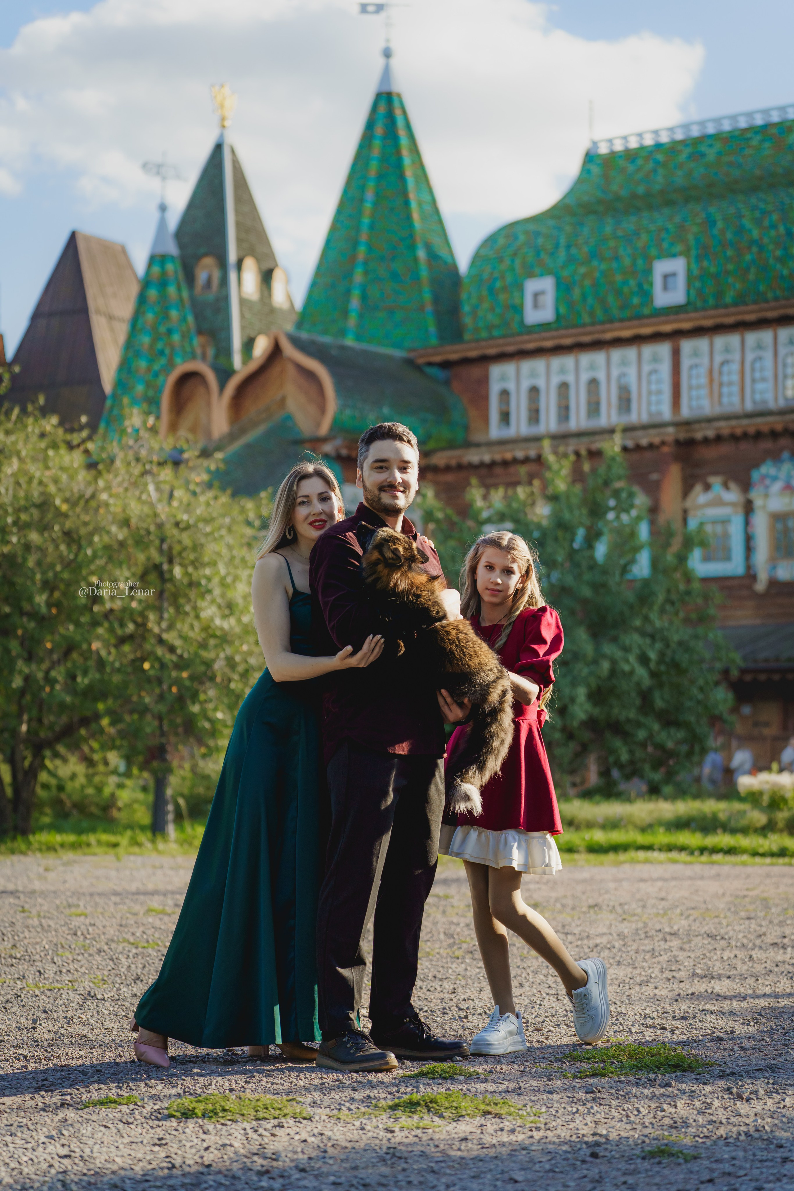 Семья и лисы Данте и Нора. Фотограф в Москве Ленарская Дарья