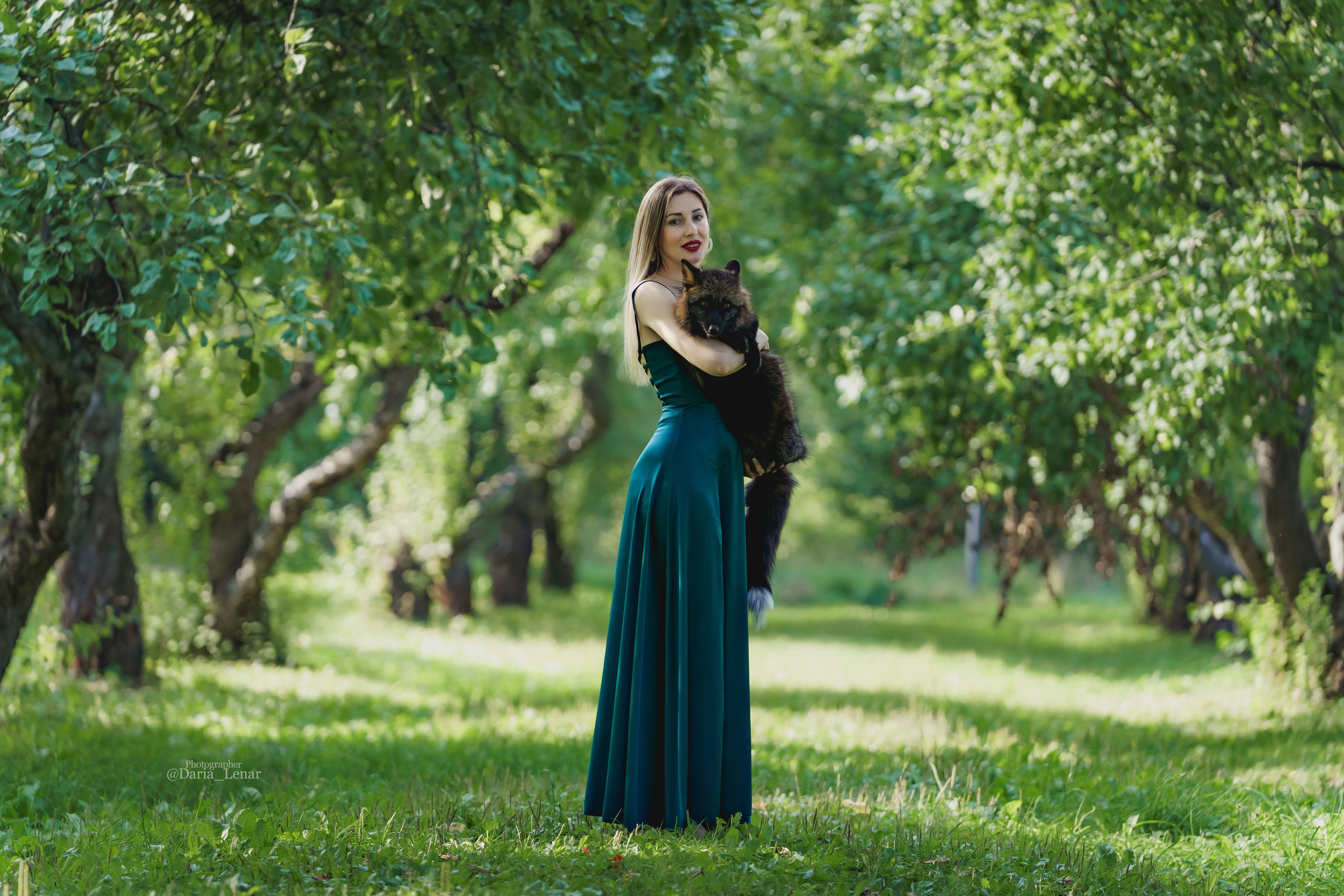 Семья и лисы Данте и Нора. Фотограф в Москве Ленарская Дарья