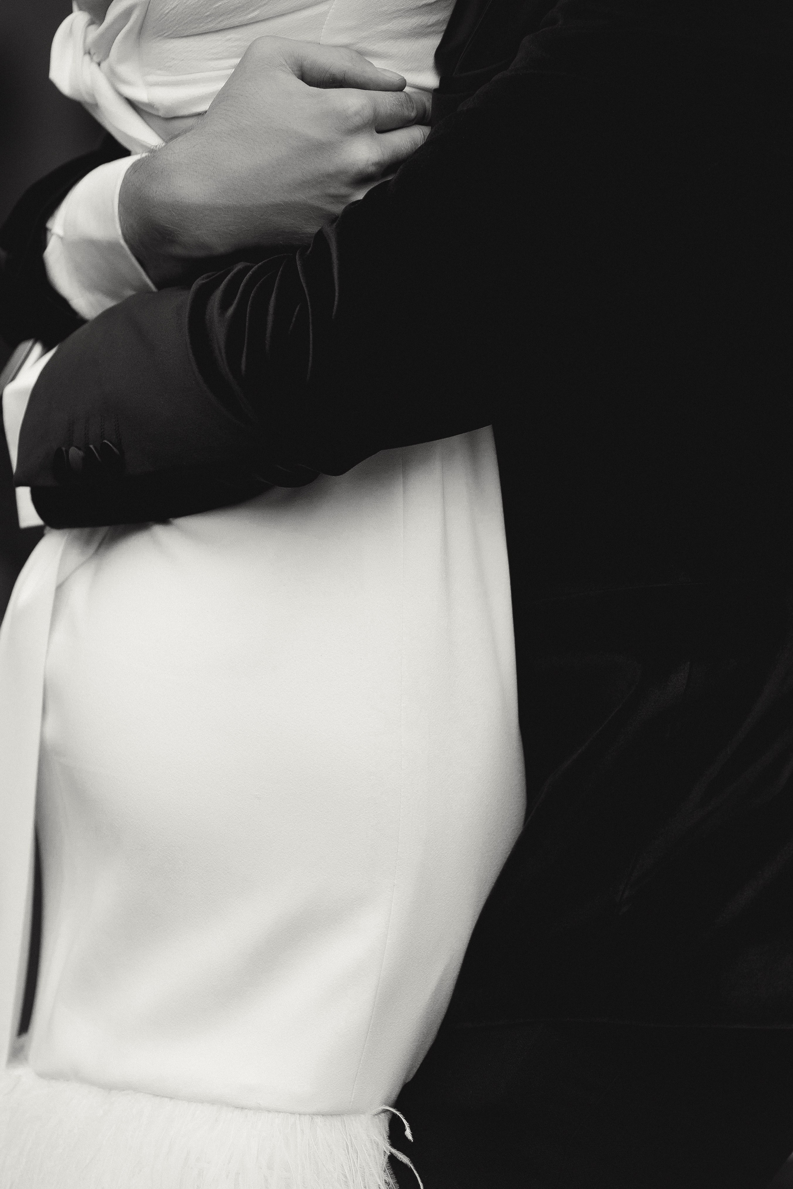 Влюбляться, целоваться. Свадебный фотограф в Москве | Профессиональный фотограф | Выгодные цены на услуги